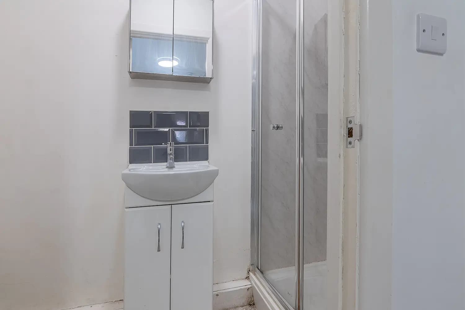 property photo 10 of 35