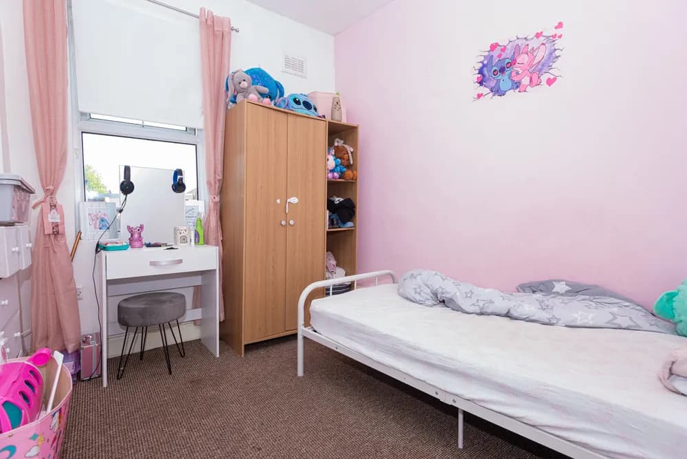 property photo 13 of 23
