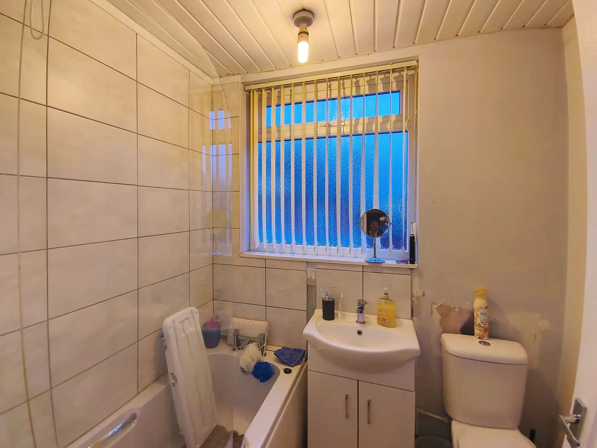 property photo 8 of 16