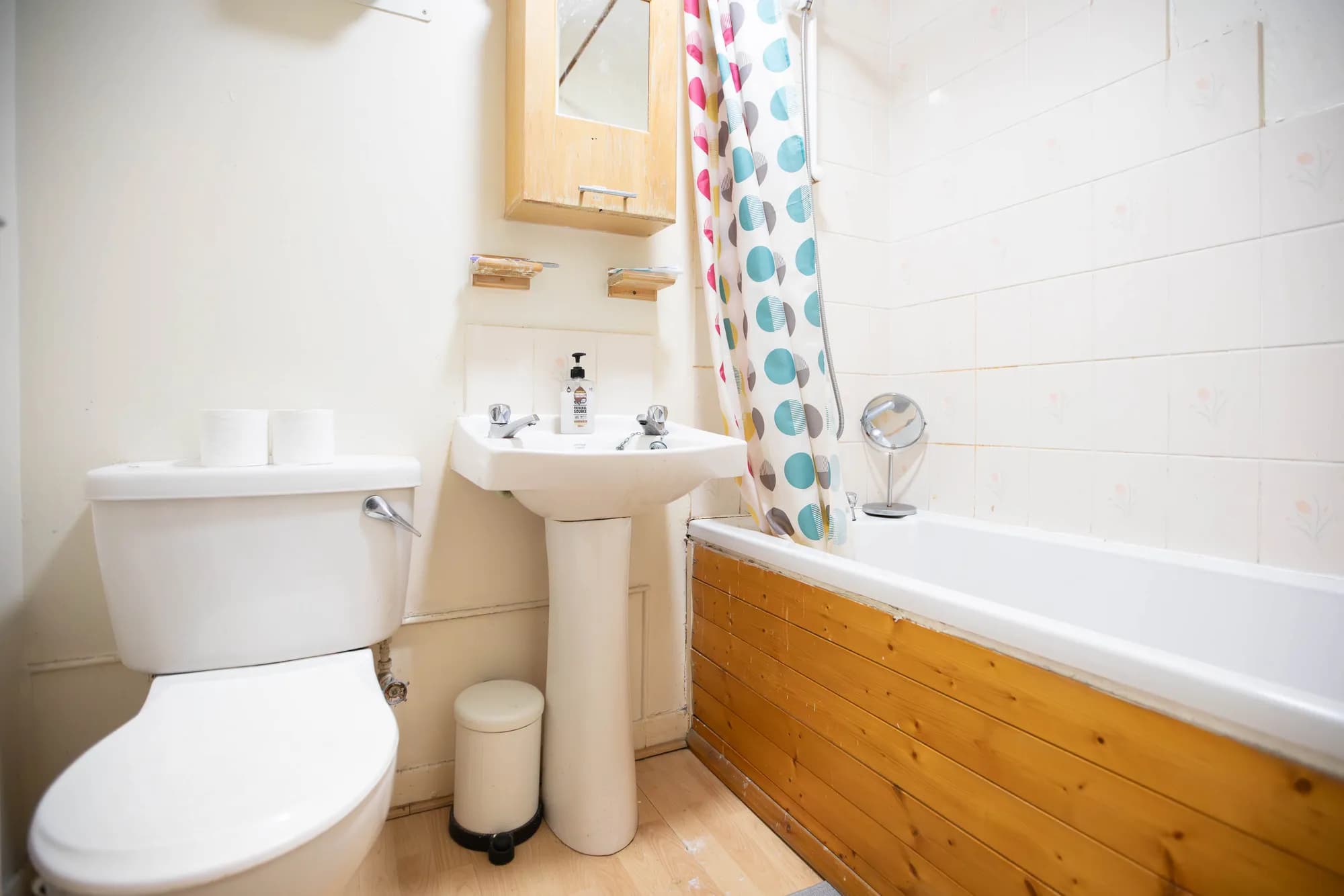 property photo 9 of 17