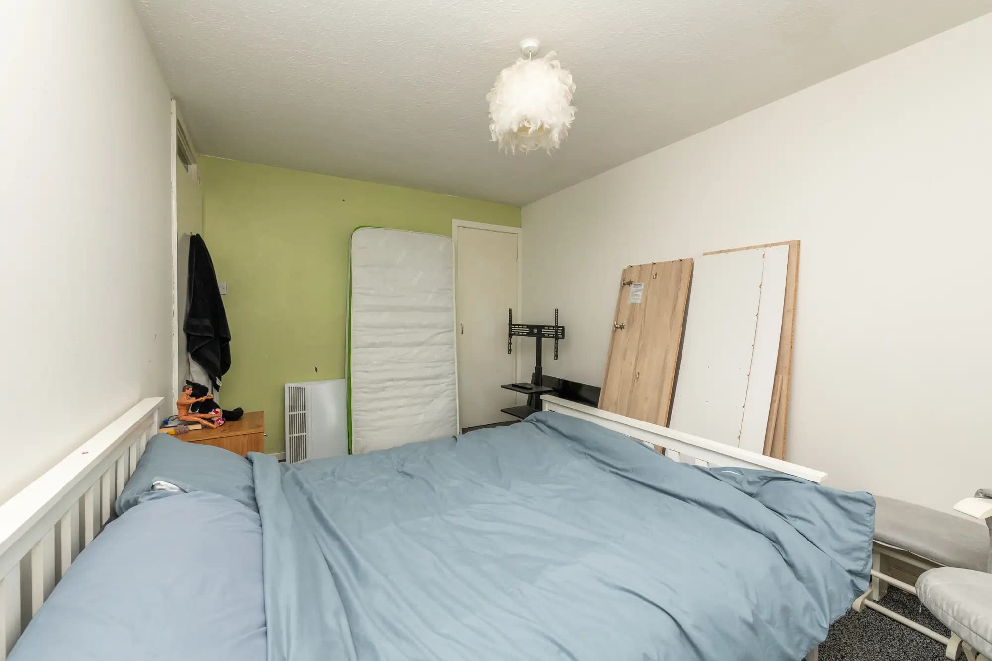 property photo 18 of 37