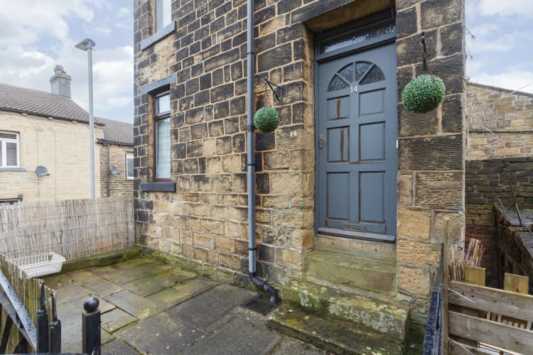 property photo 11 of 14
