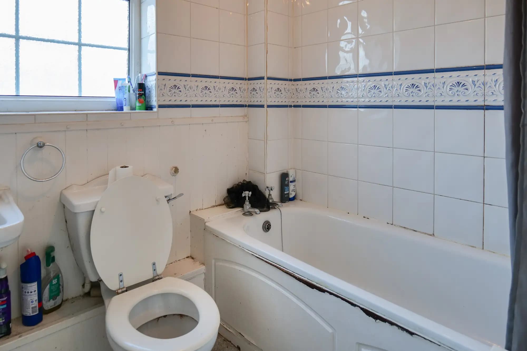 property photo 5 of 14
