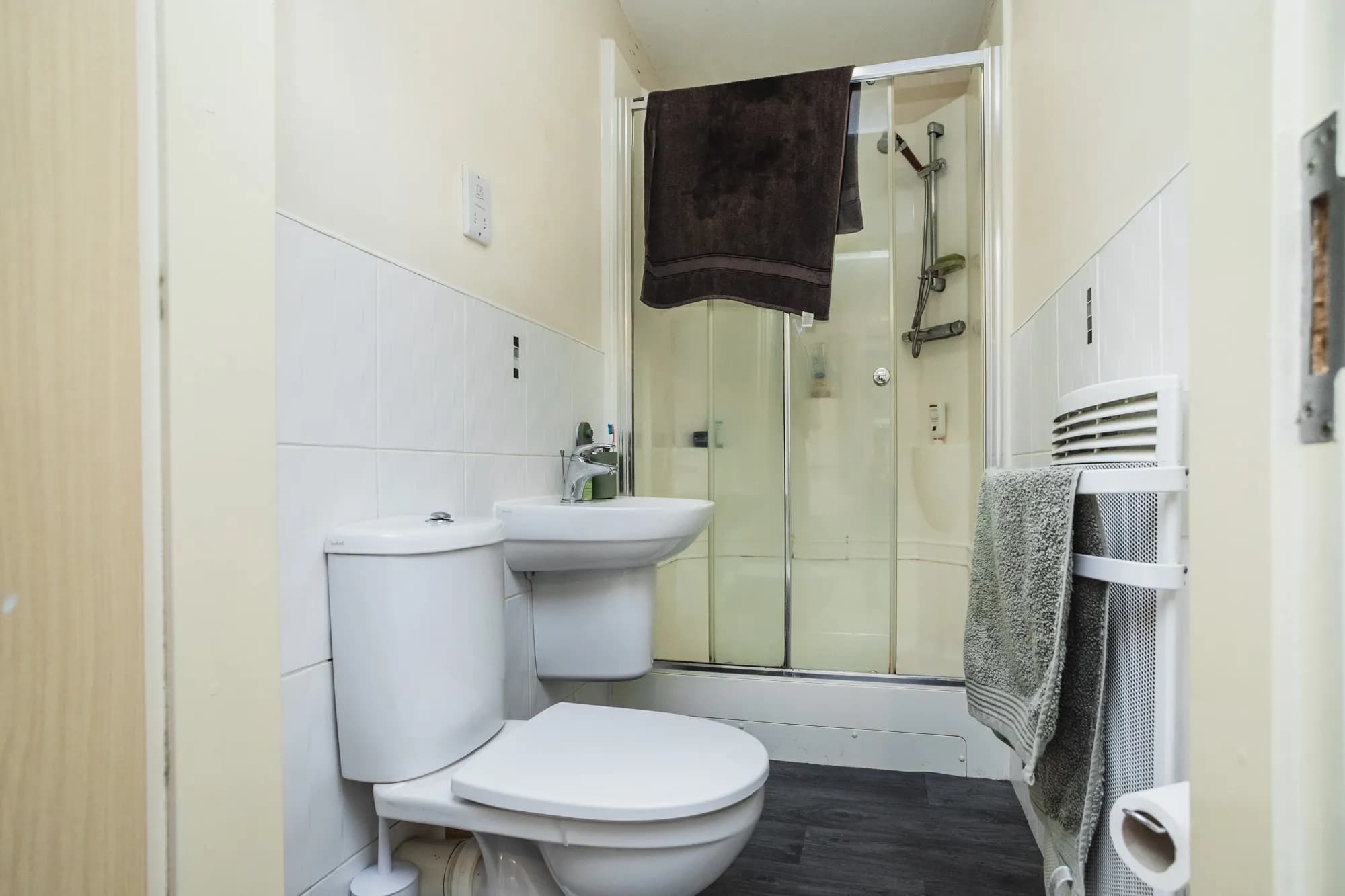 property photo 10 of 20