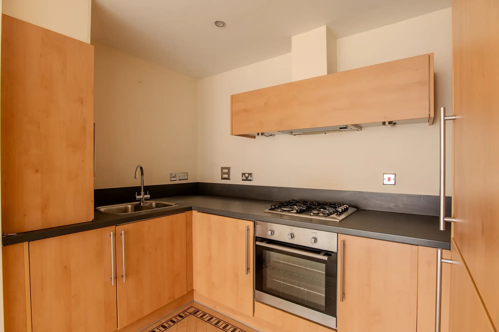 property photo 5 of 20