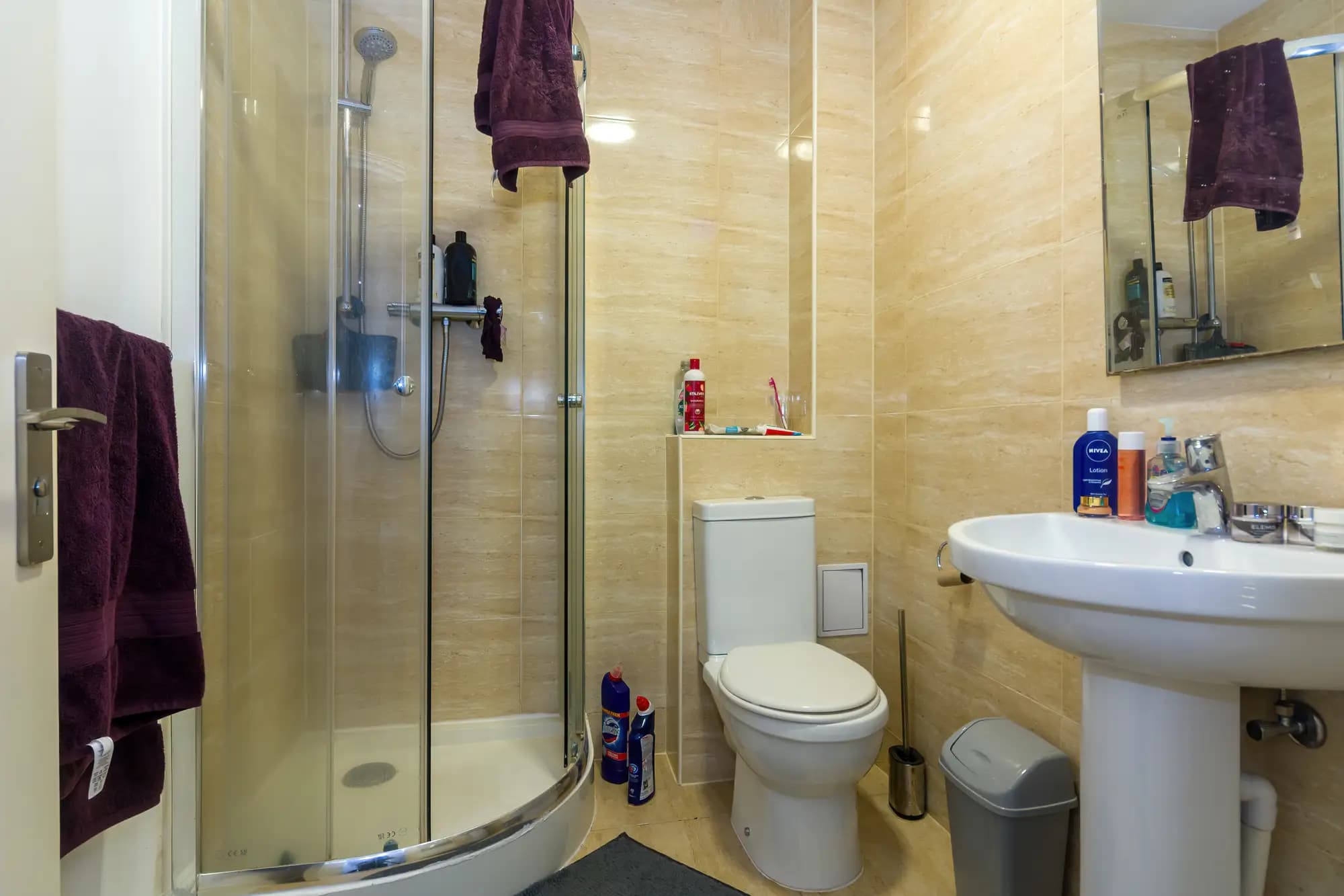 property photo 5 of 14