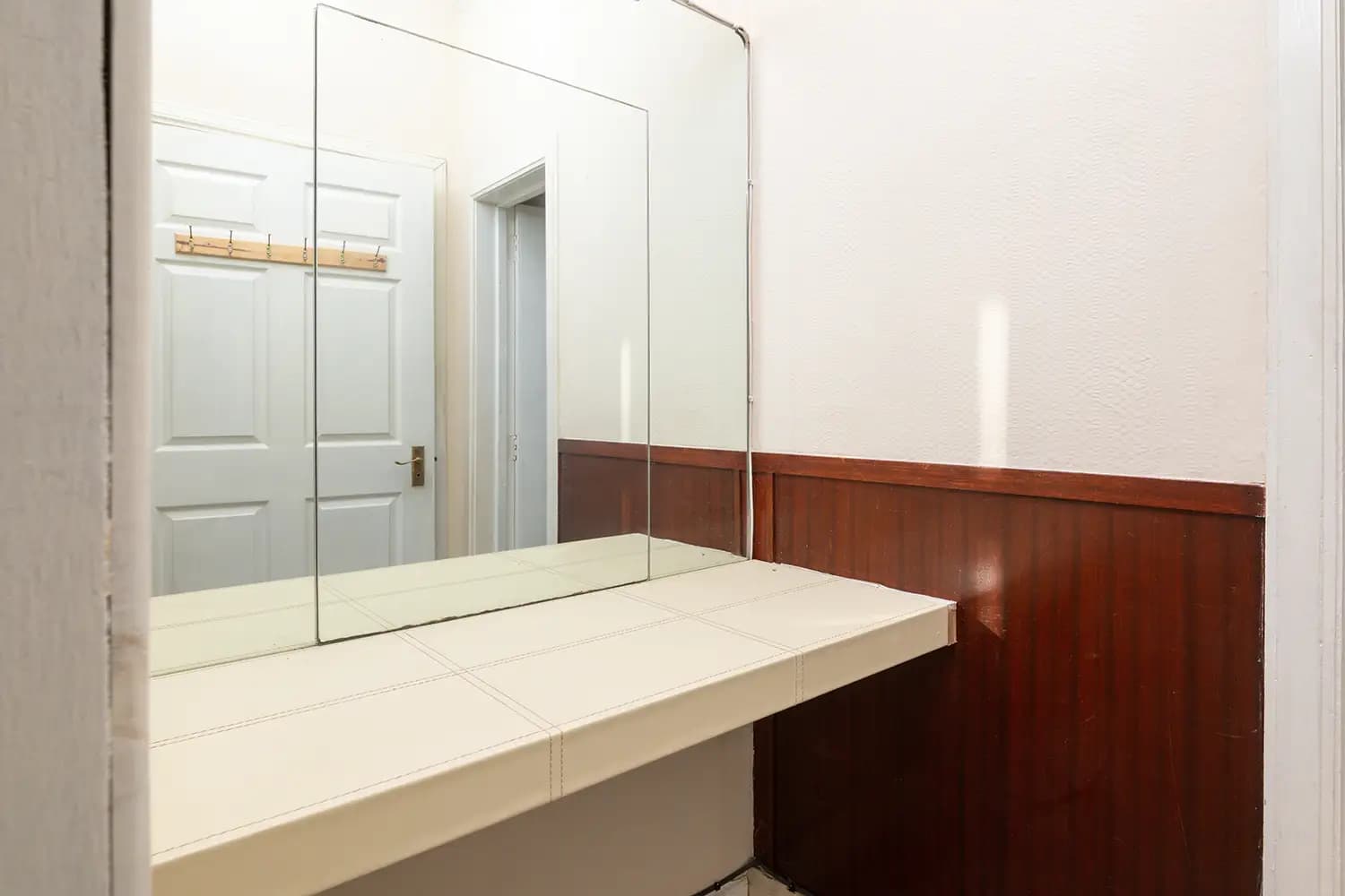 property photo 13 of 25