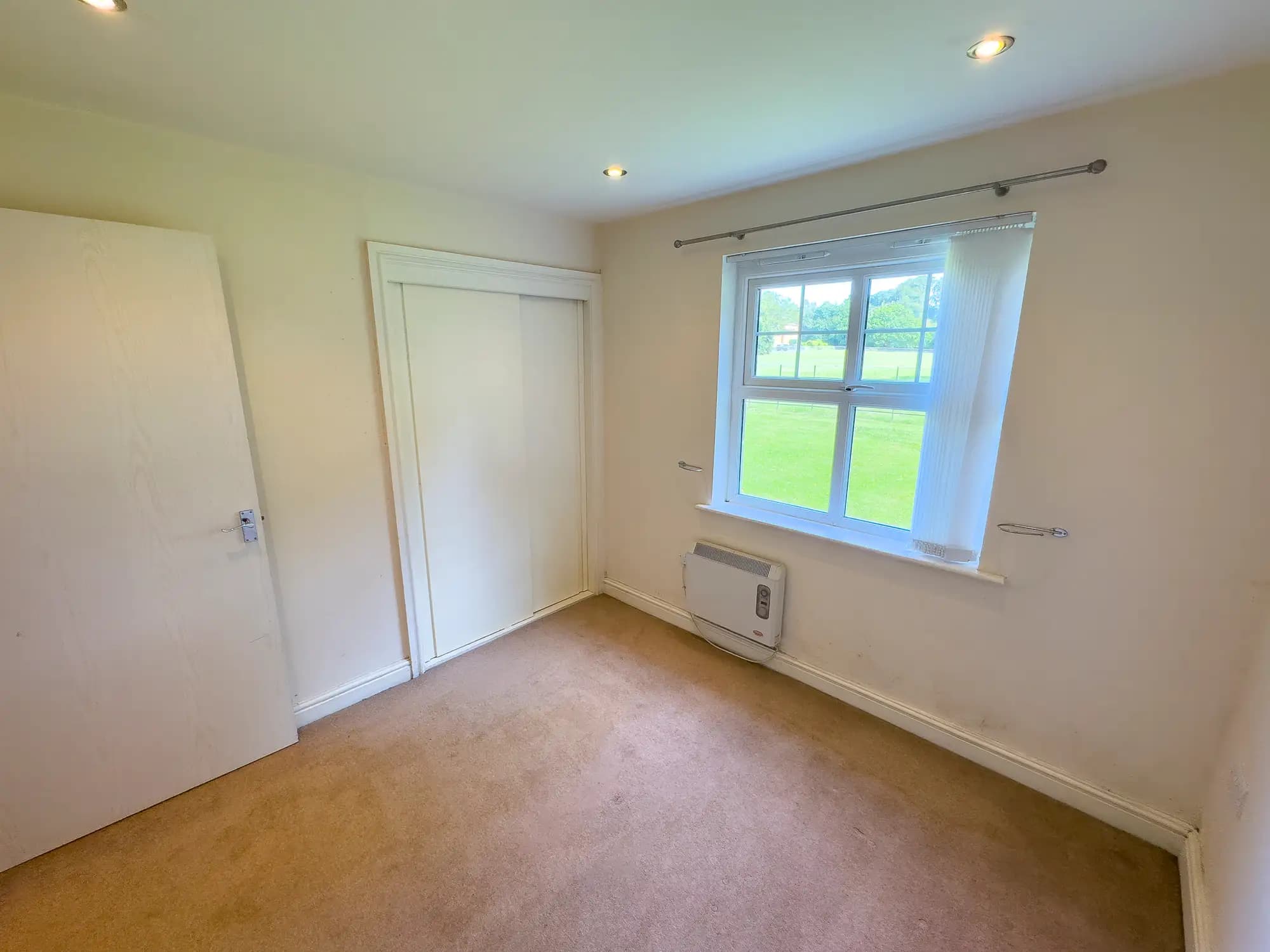 property photo 14 of 25
