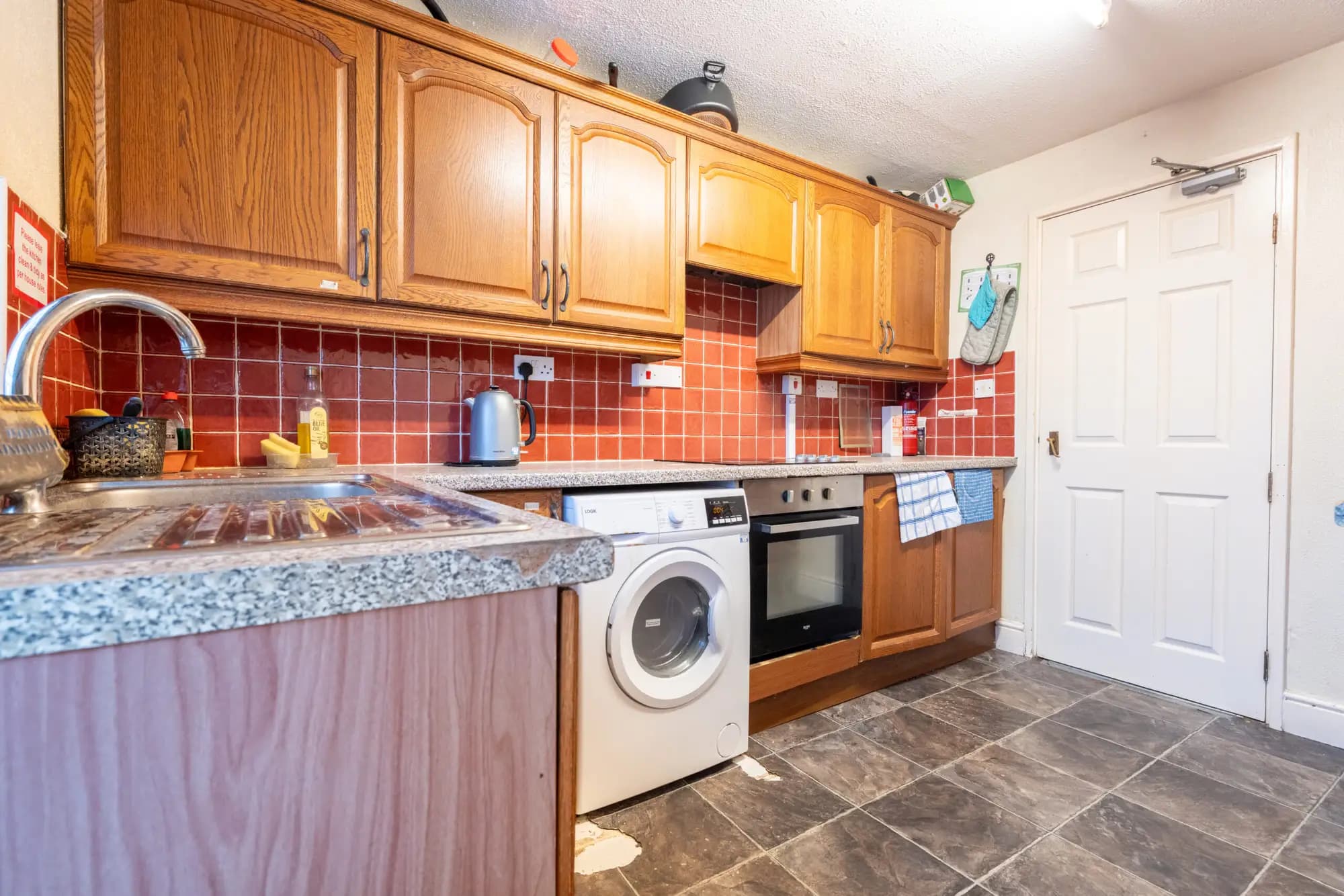 property photo 5 of 27