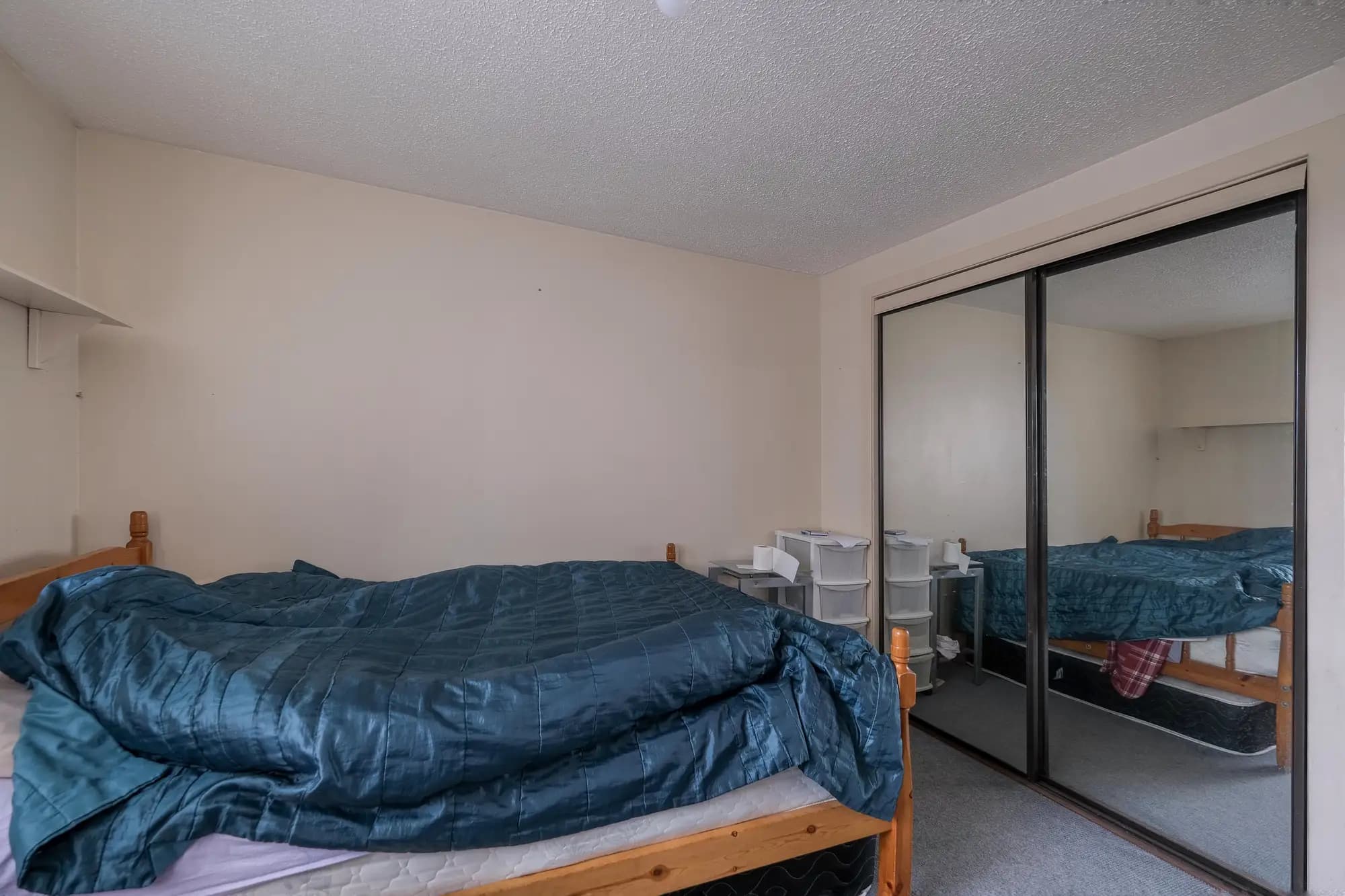 property photo 21 of 28