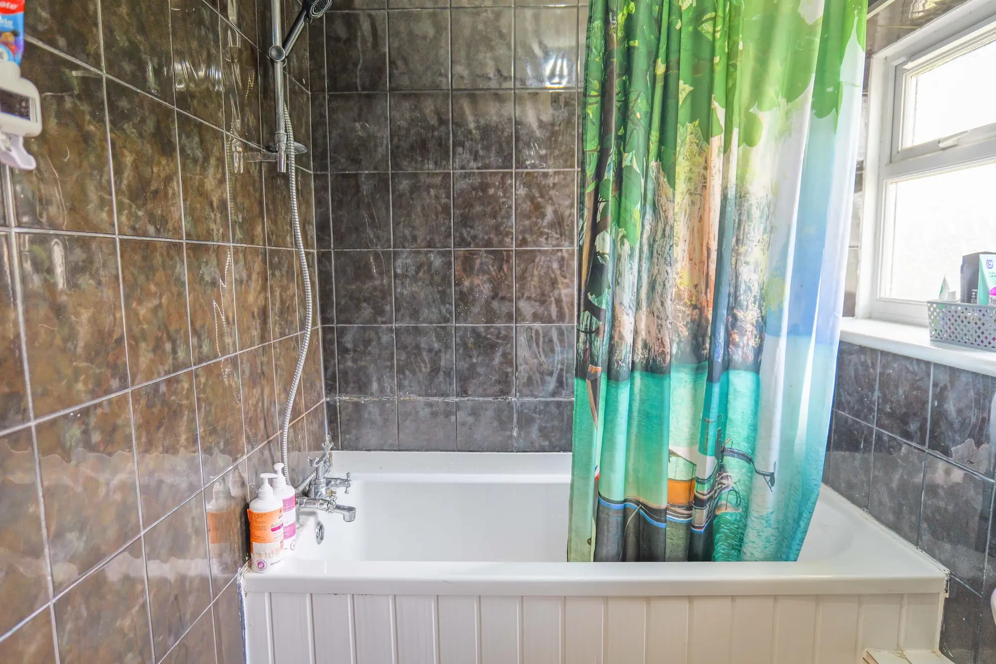 property photo 6 of 23