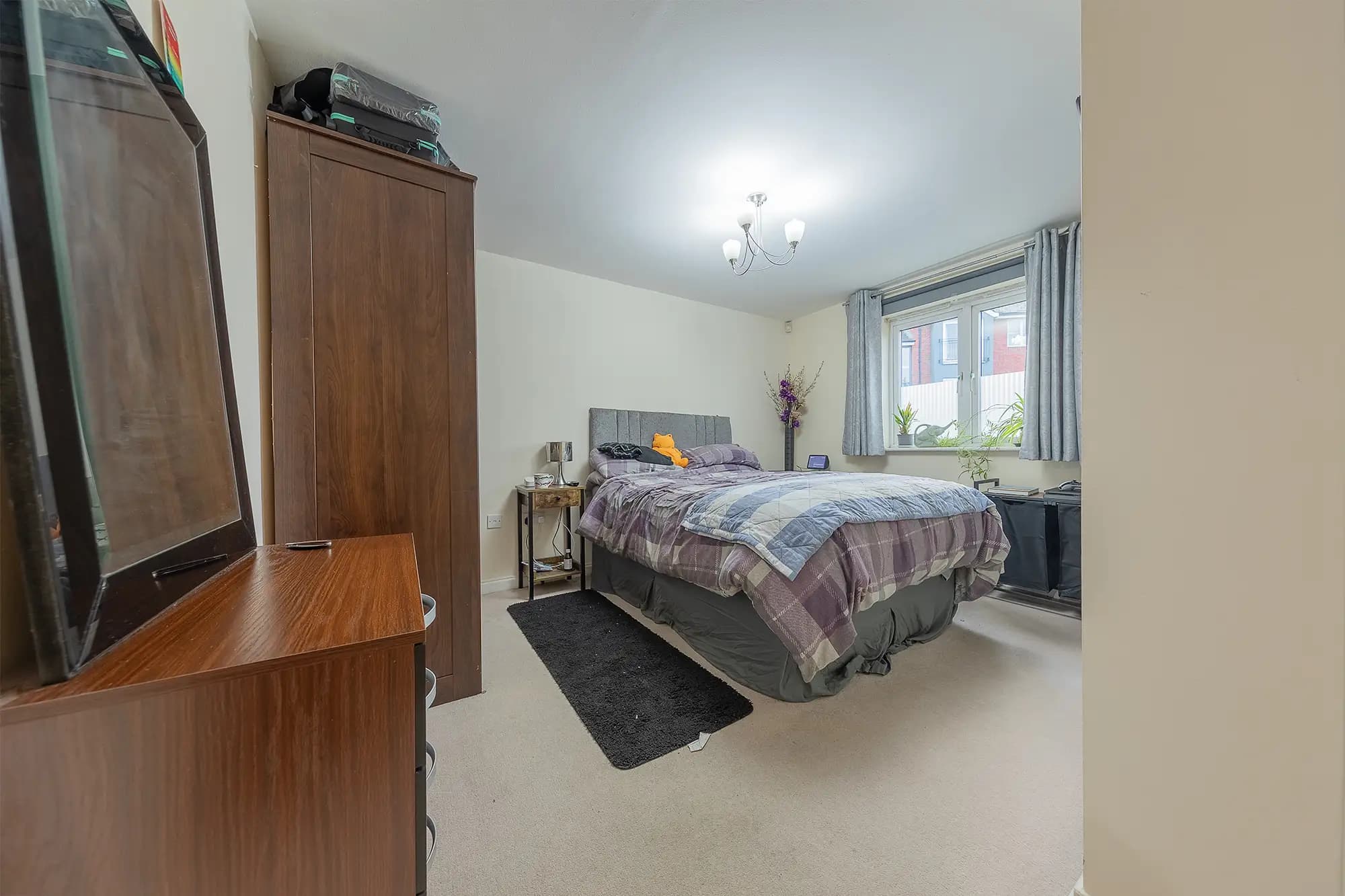 property photo 10 of 17