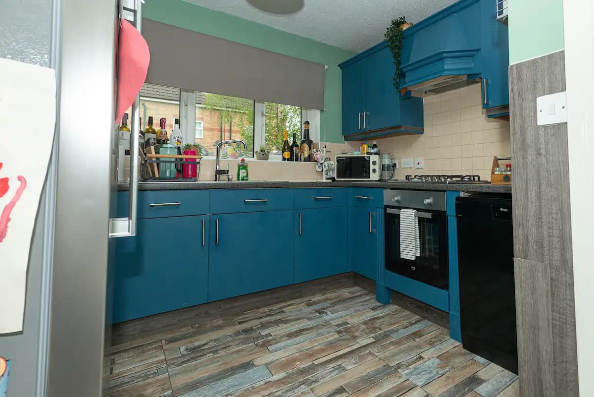 property photo 5 of 30