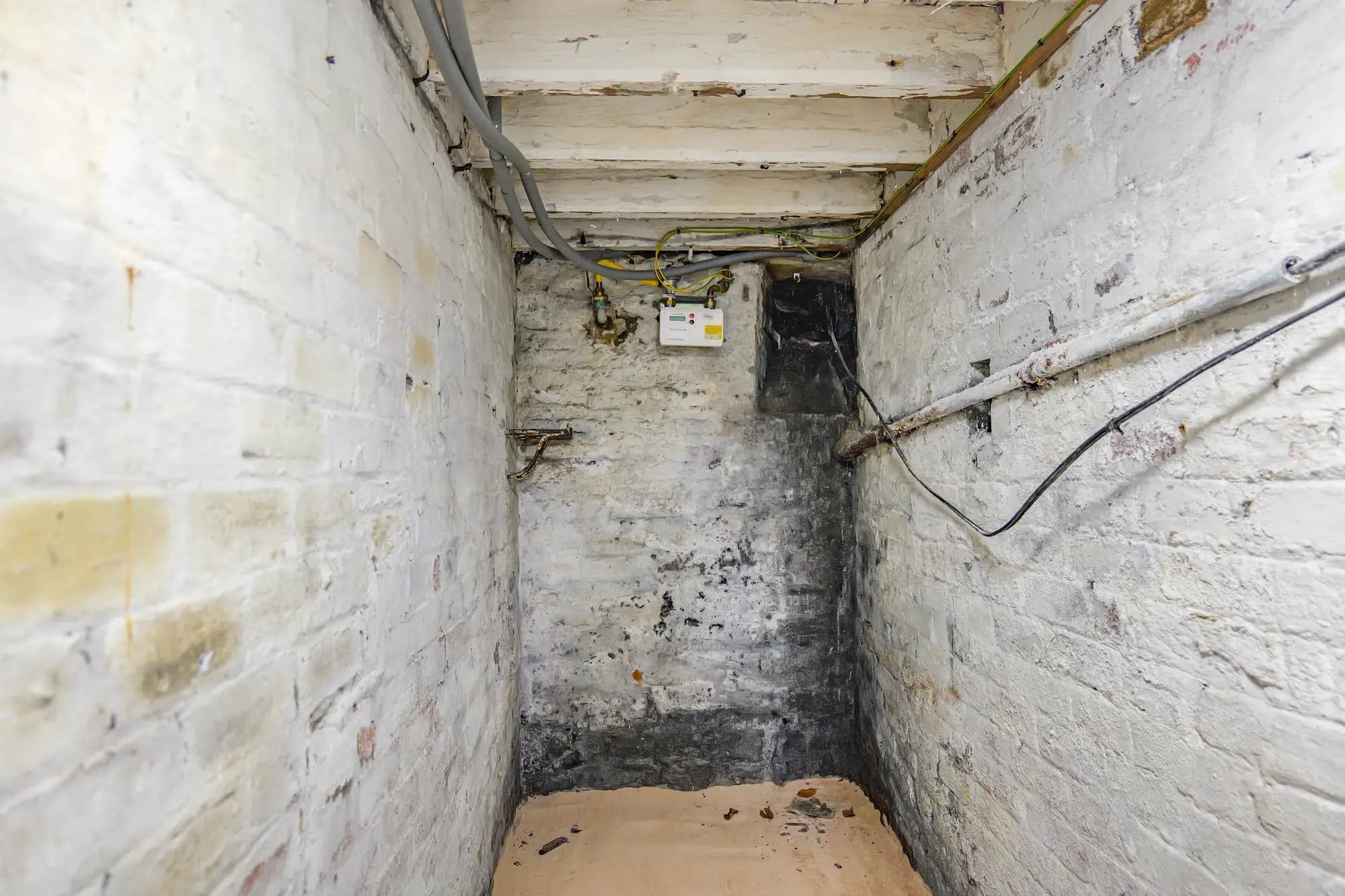 property photo 29 of 34