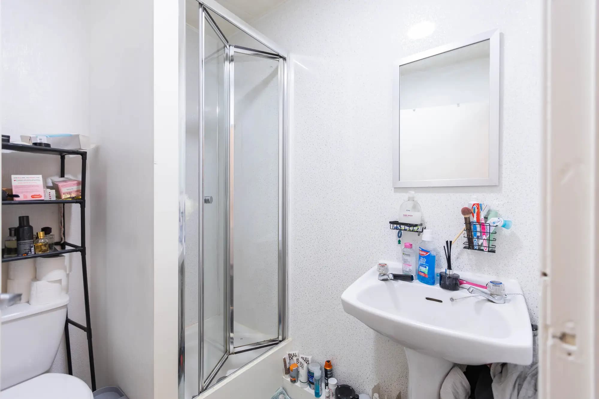 property photo 9 of 17