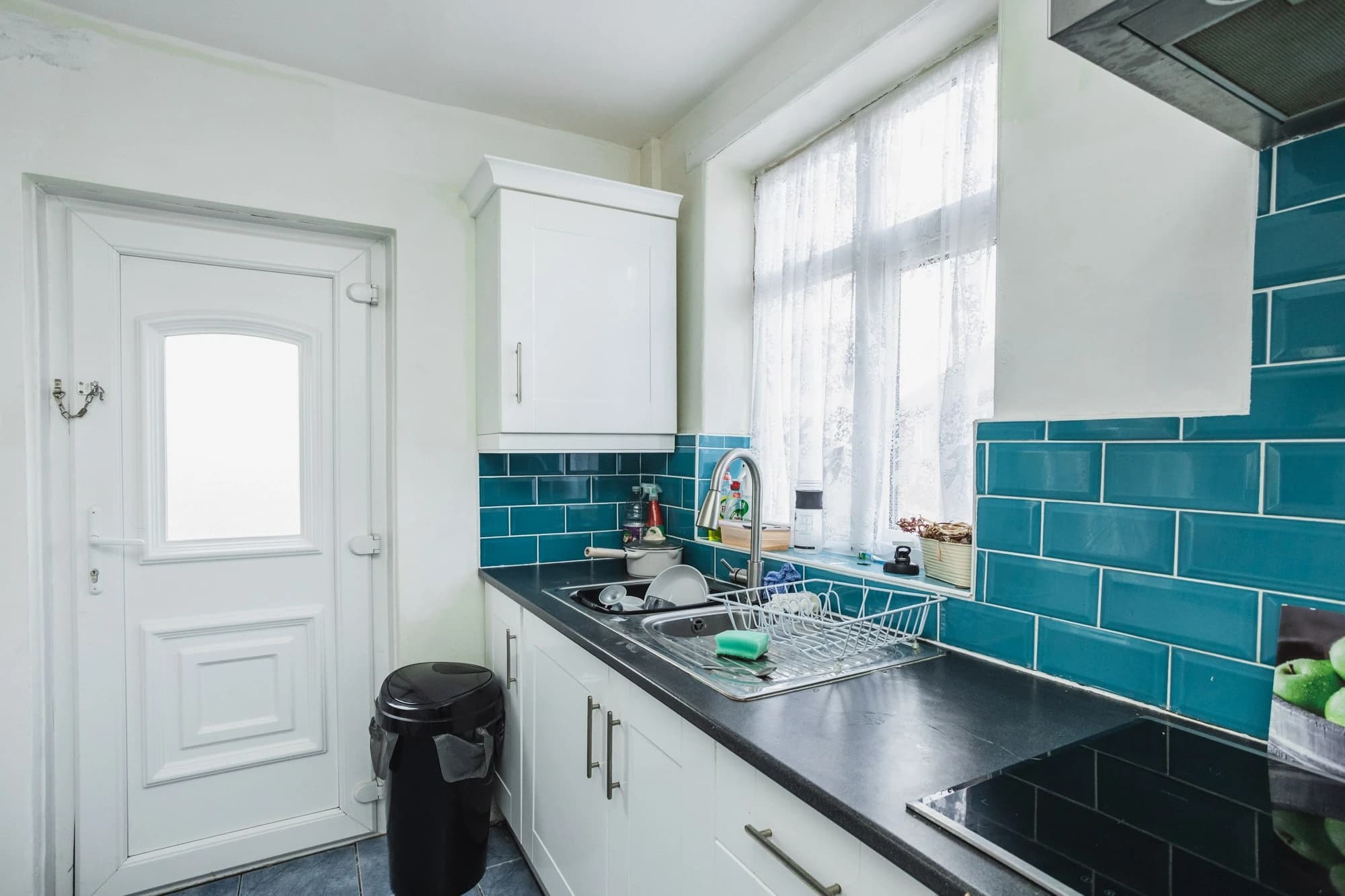 property photo 11 of 32
