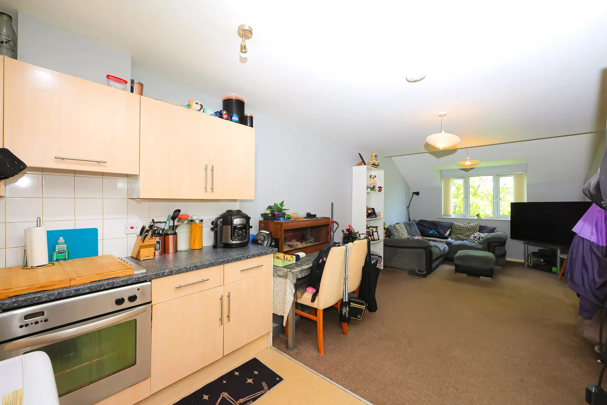 property photo 7 of 25