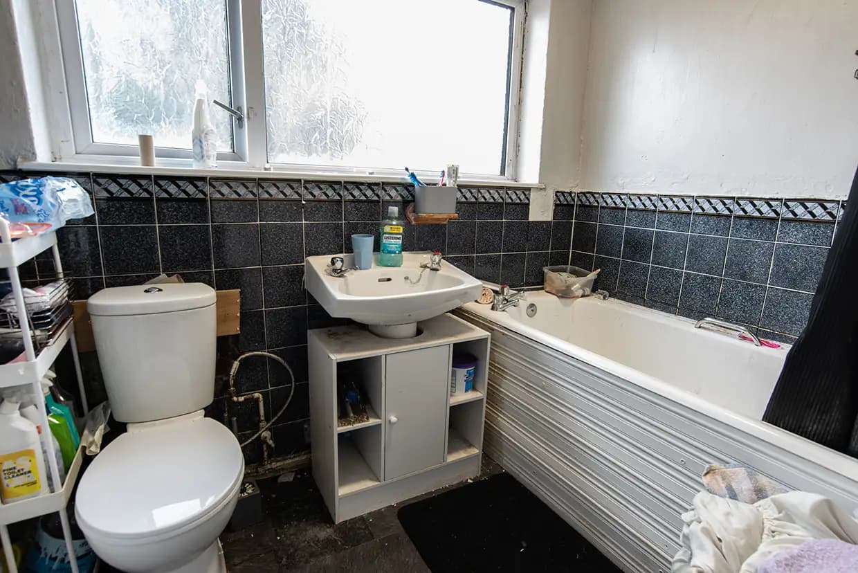 property photo 8 of 24