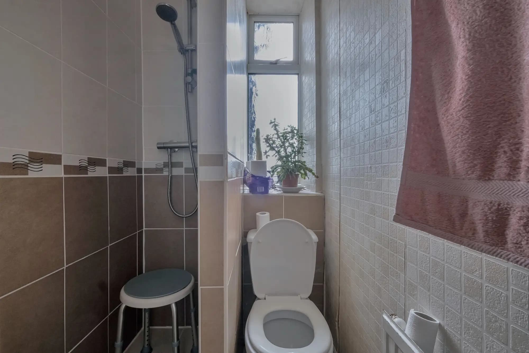 property photo 6 of 13