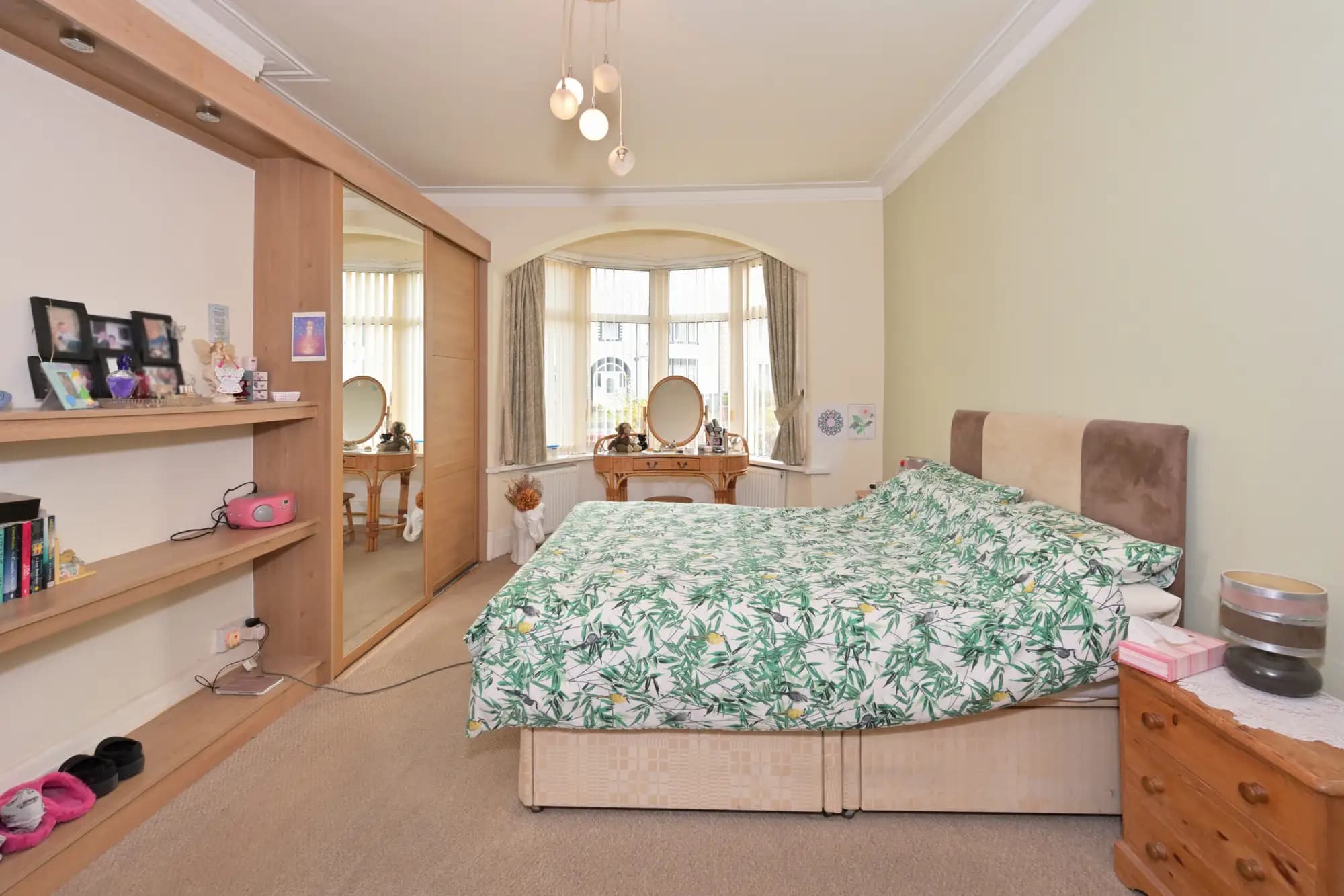 property photo 7 of 16