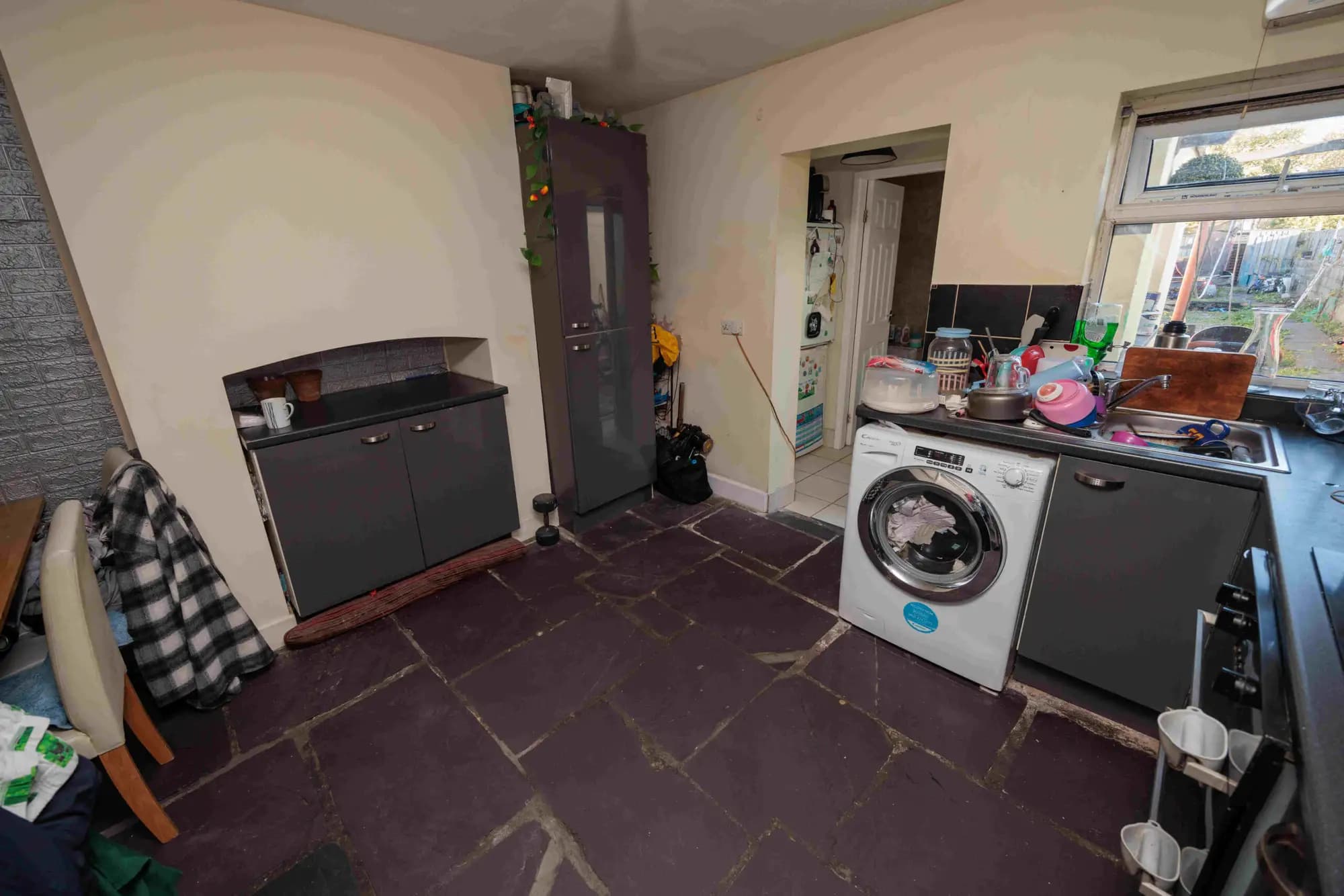 property photo 6 of 30