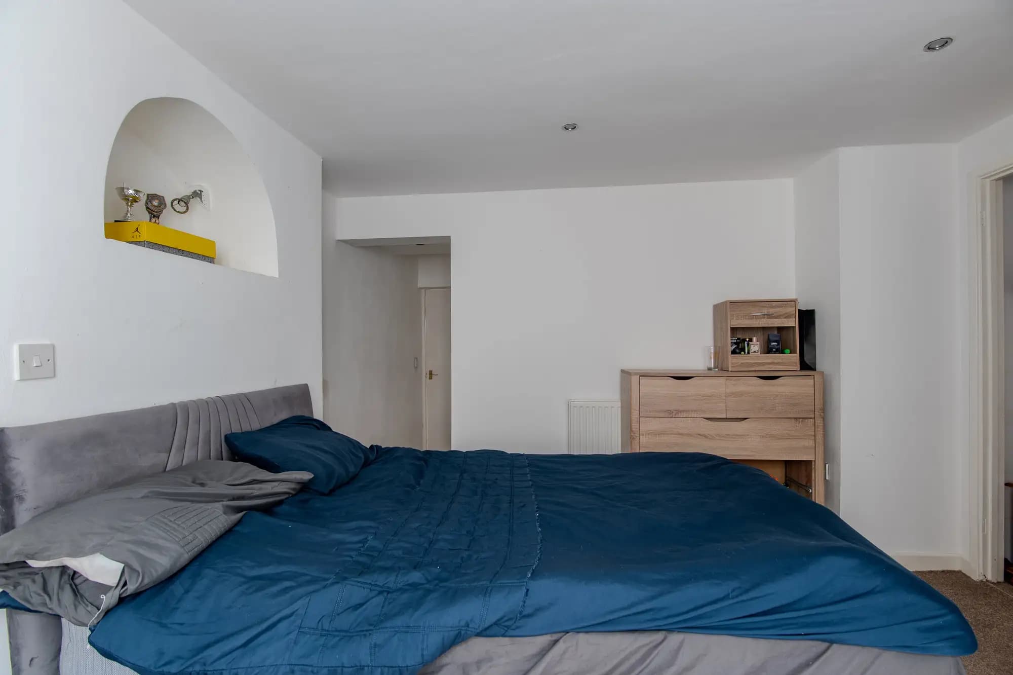 property photo 10 of 15
