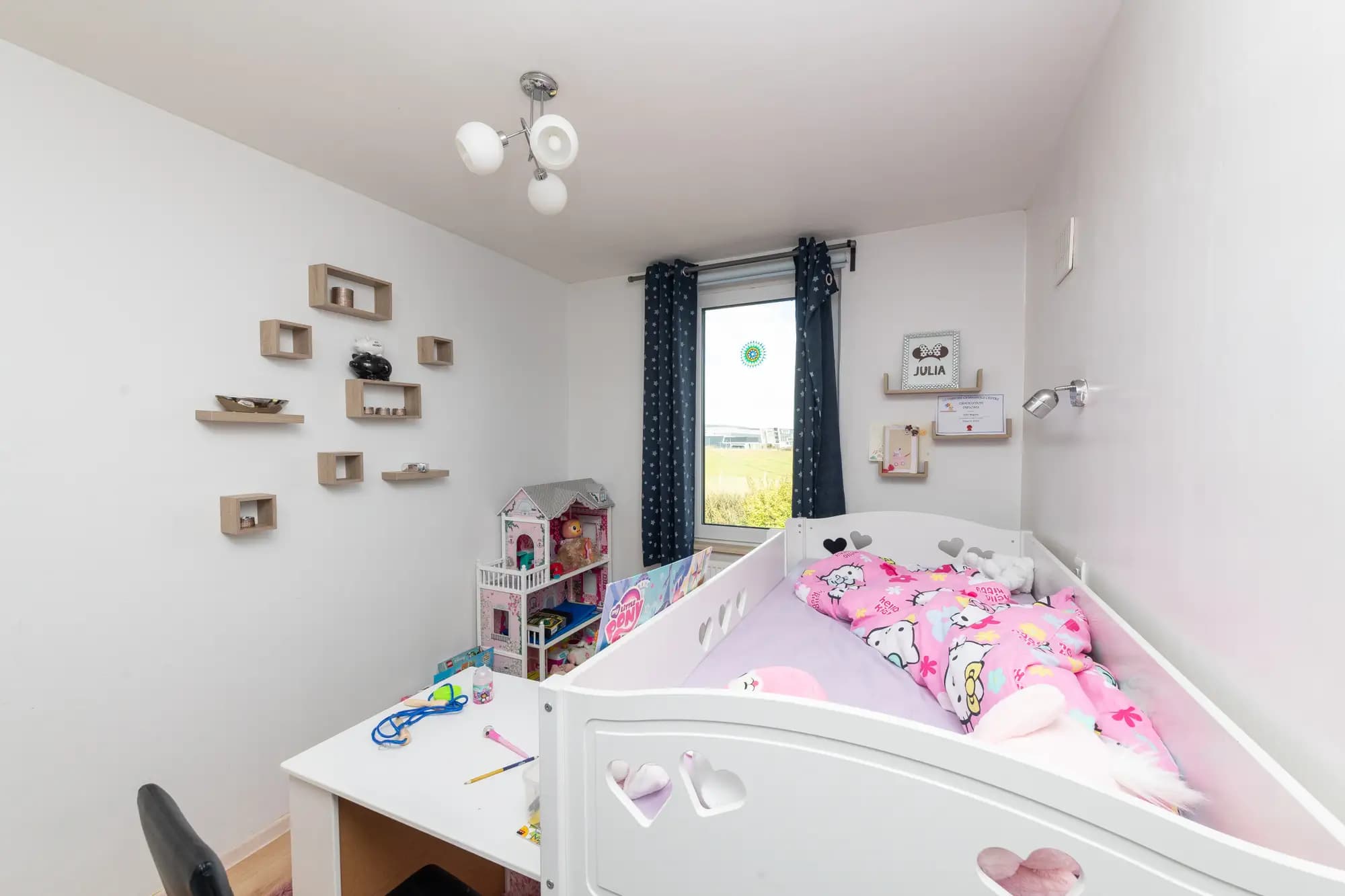 property photo 13 of 19