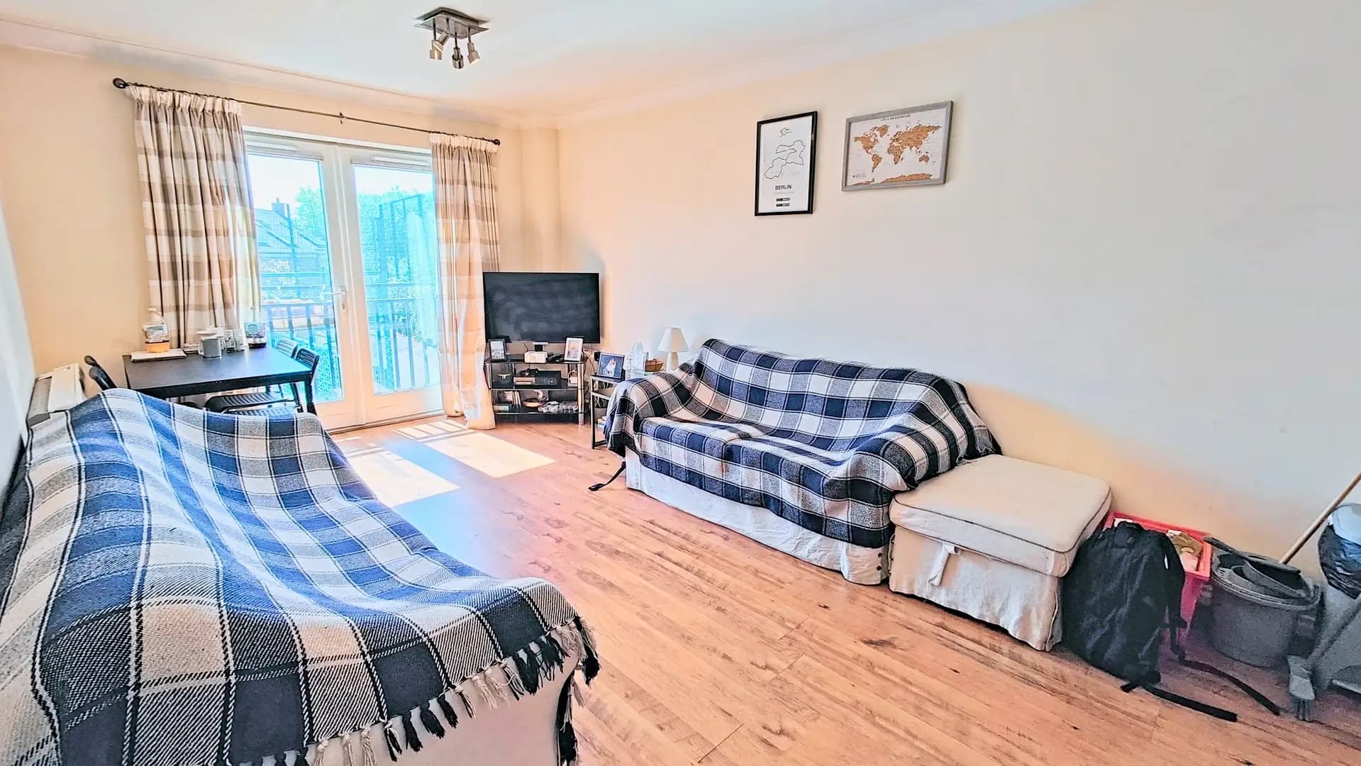 property photo 4 of 18