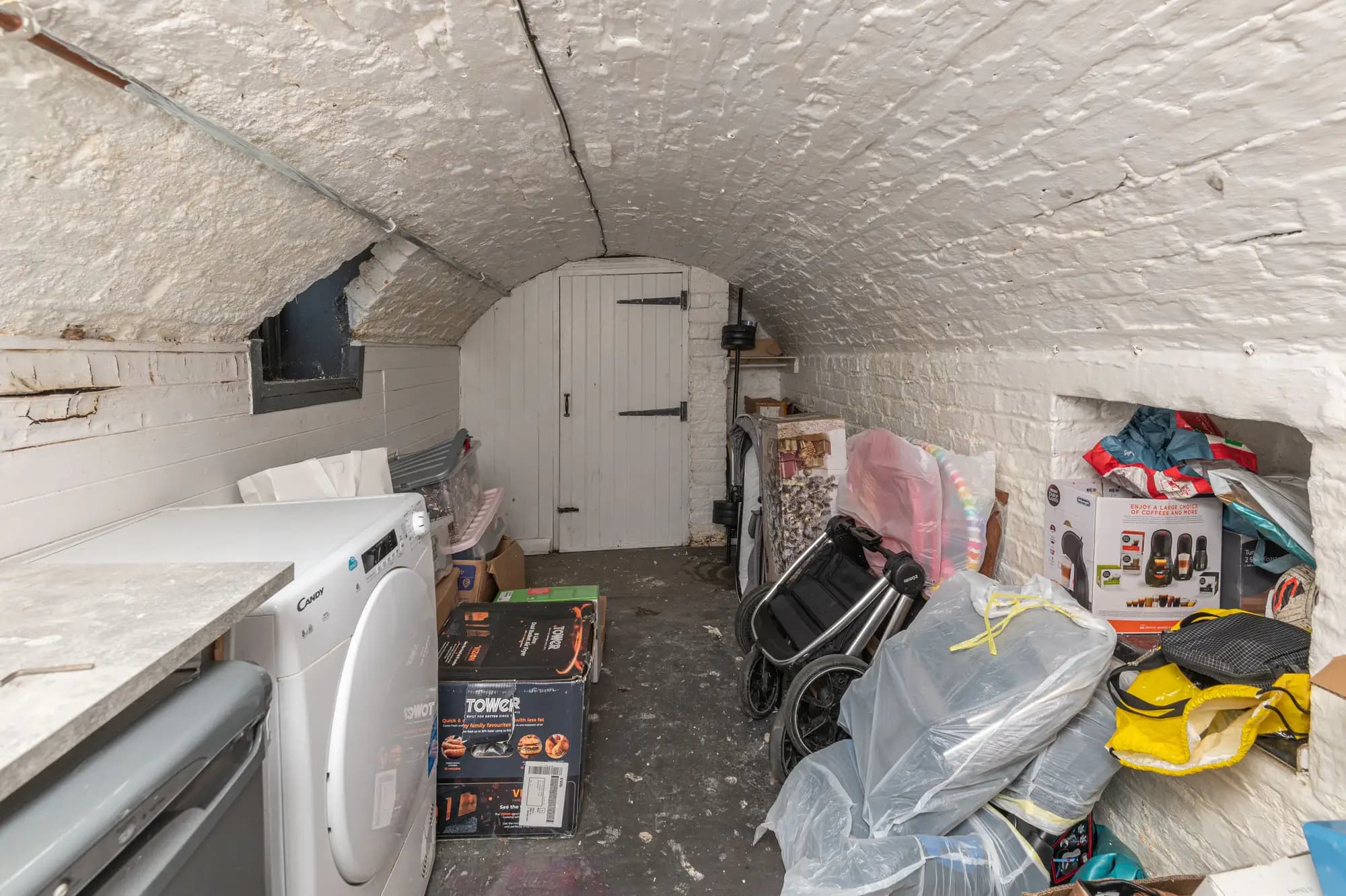 property photo 13 of 16
