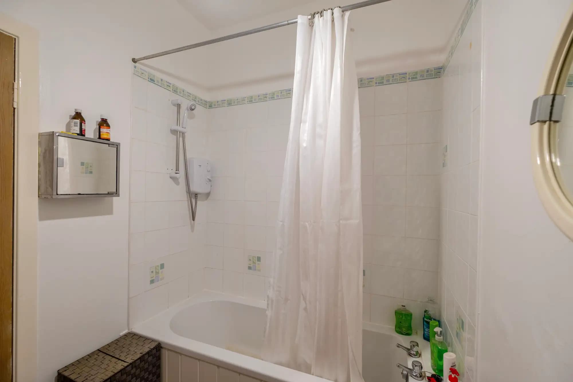 property photo 15 of 33