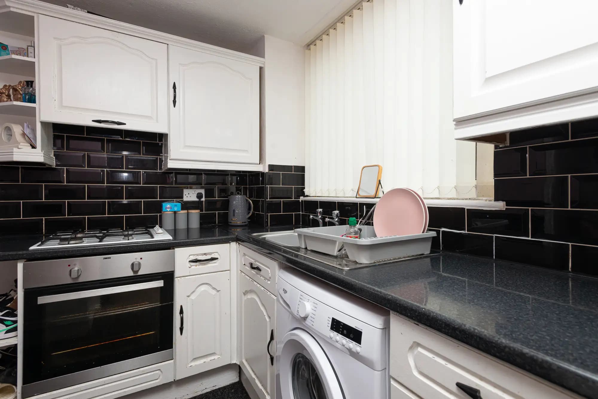 property photo 5 of 20