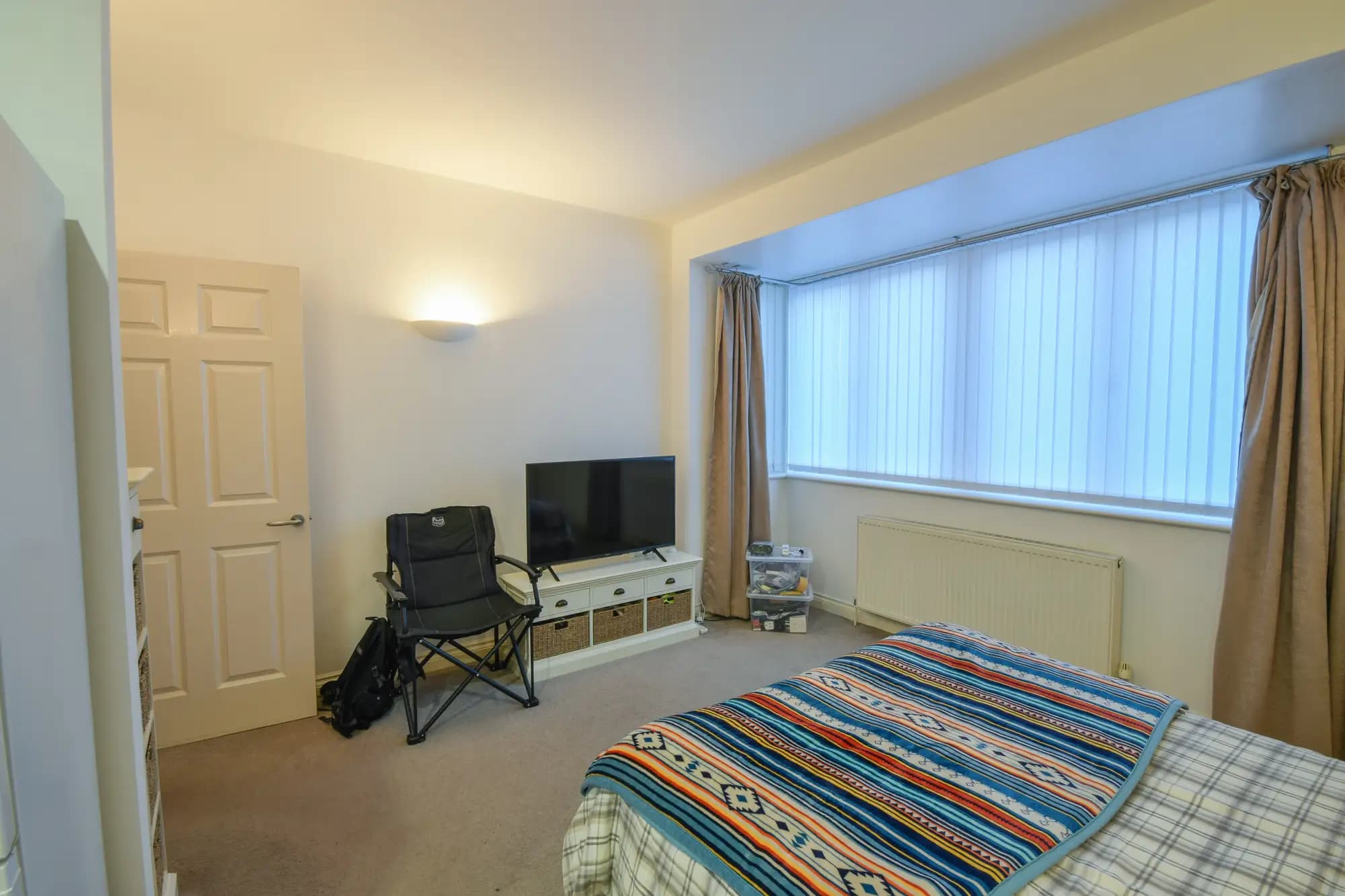 property photo 4 of 16