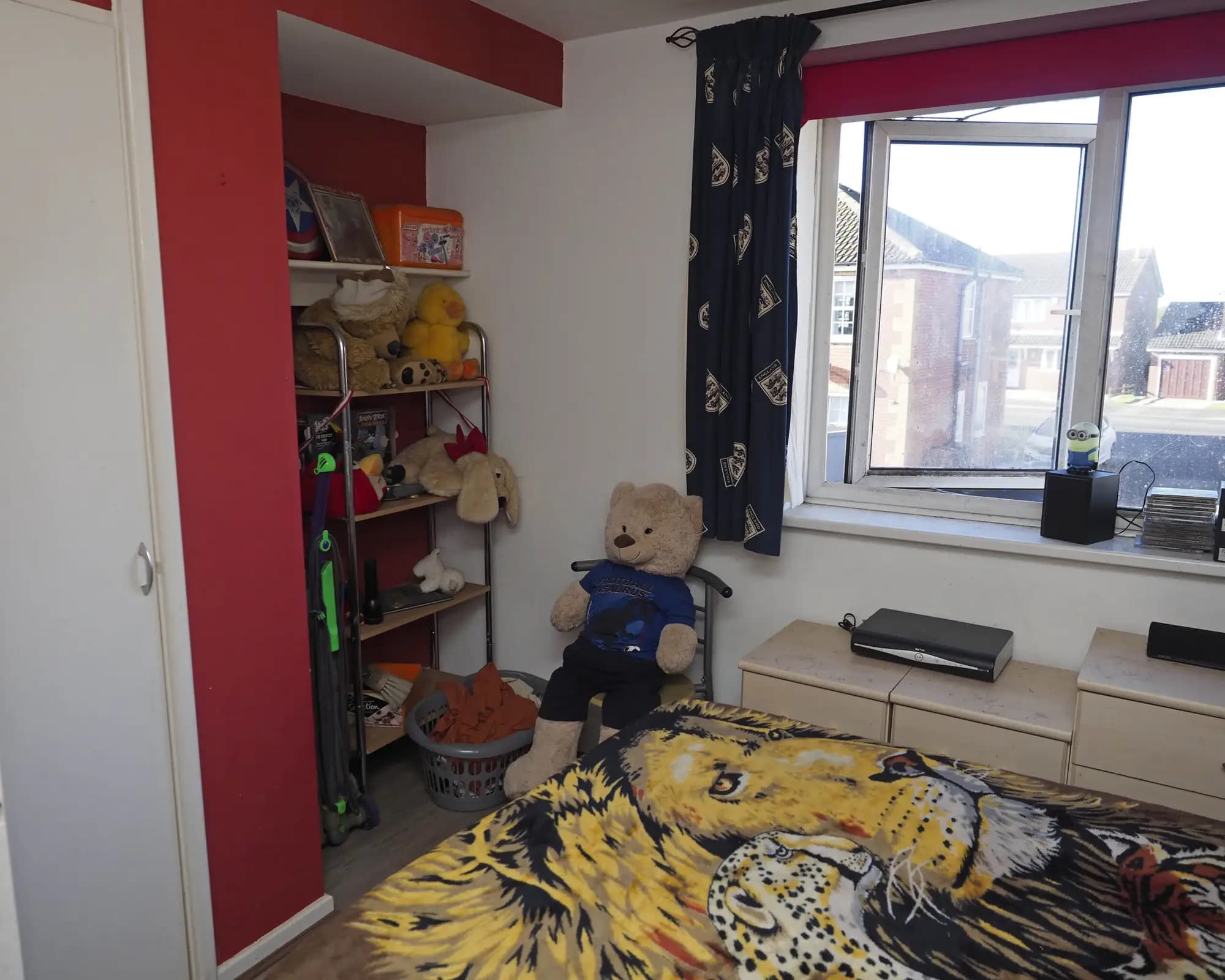property photo 14 of 17