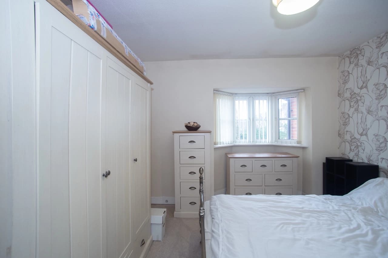 property photo 19 of 31