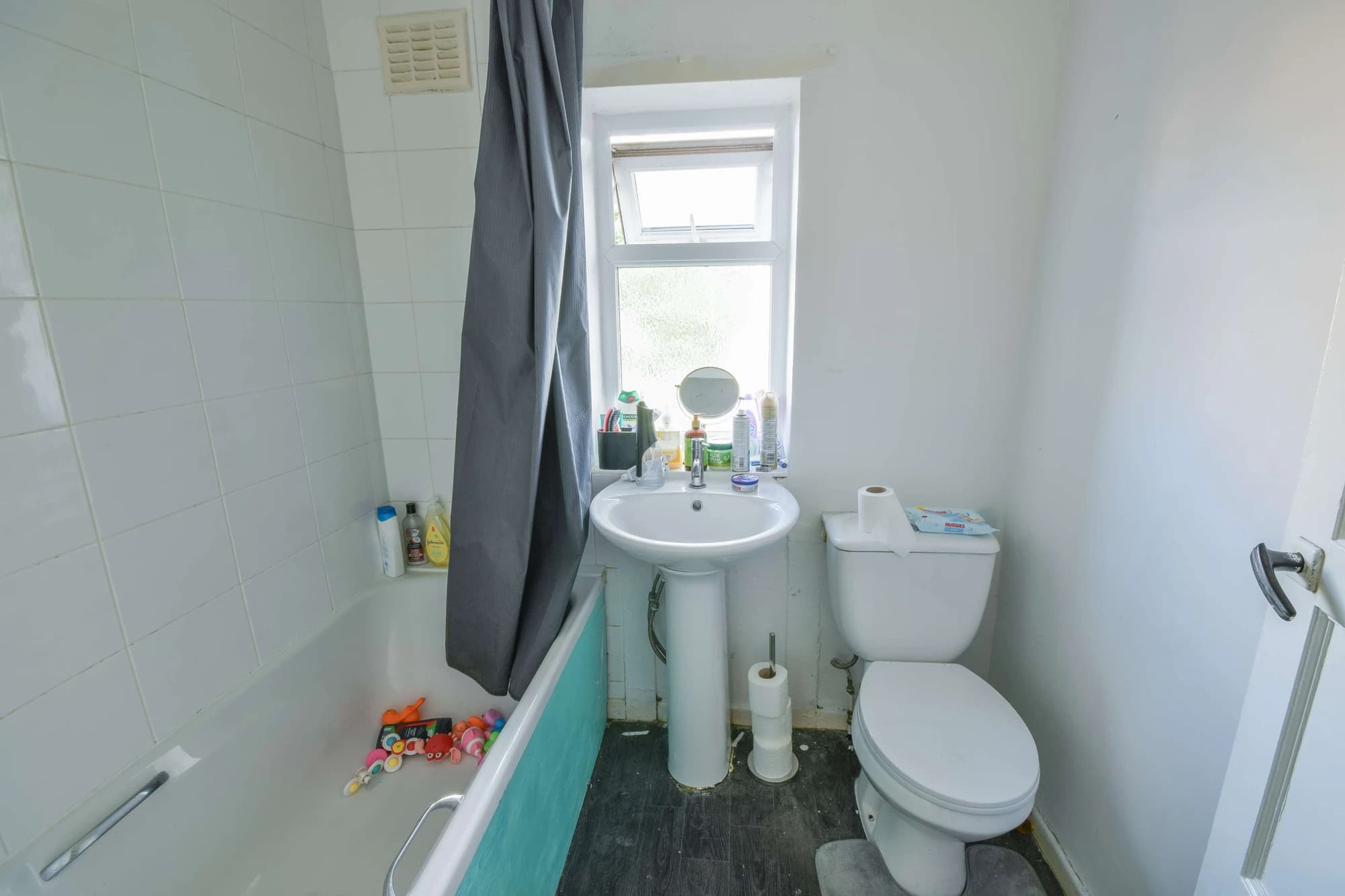 property photo 7 of 17