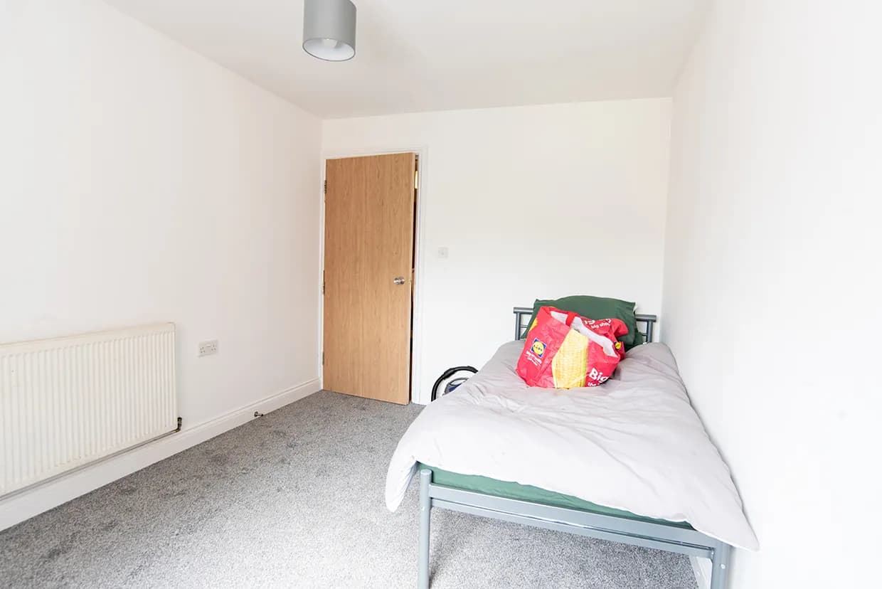 property photo 12 of 19