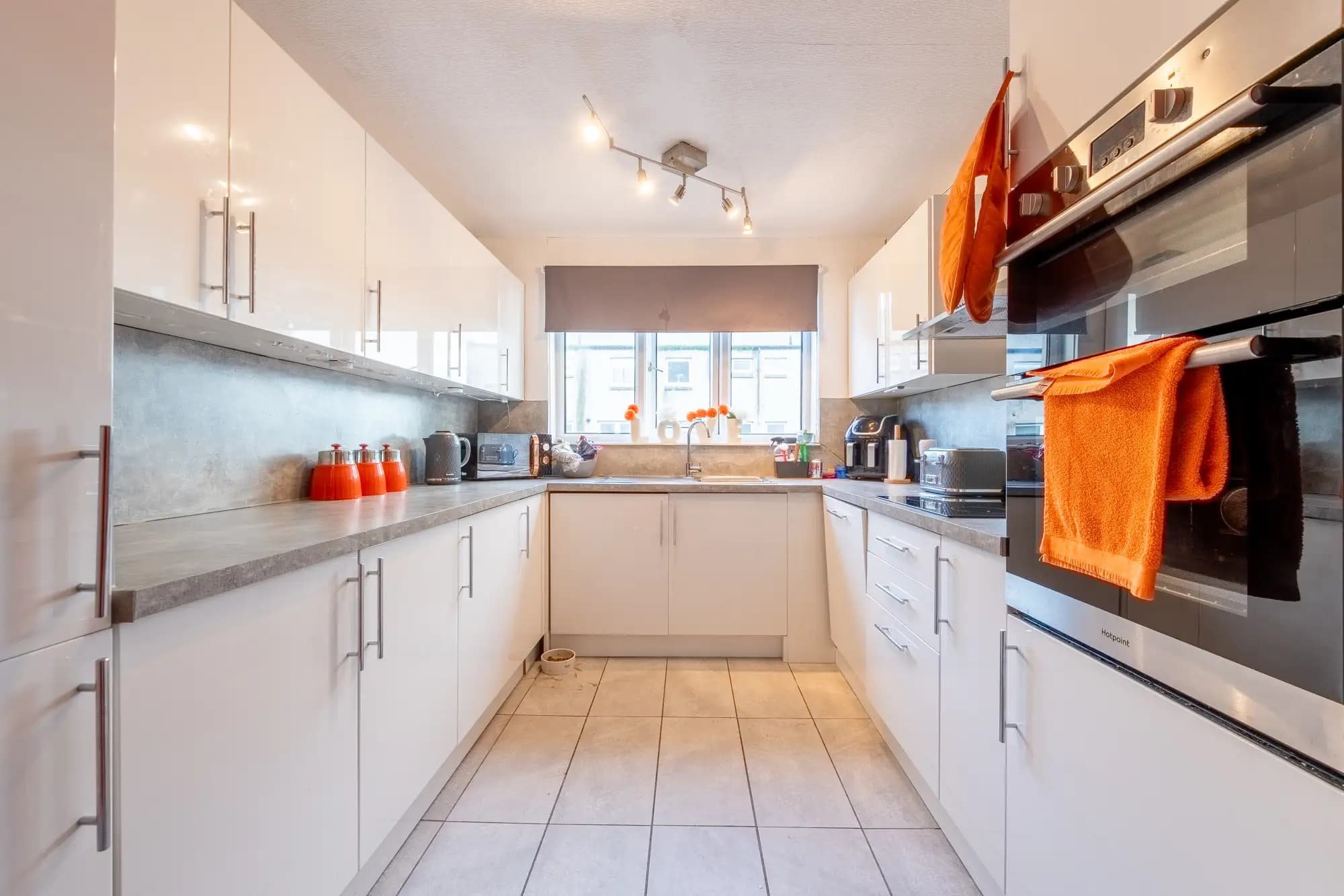 property photo 7 of 37