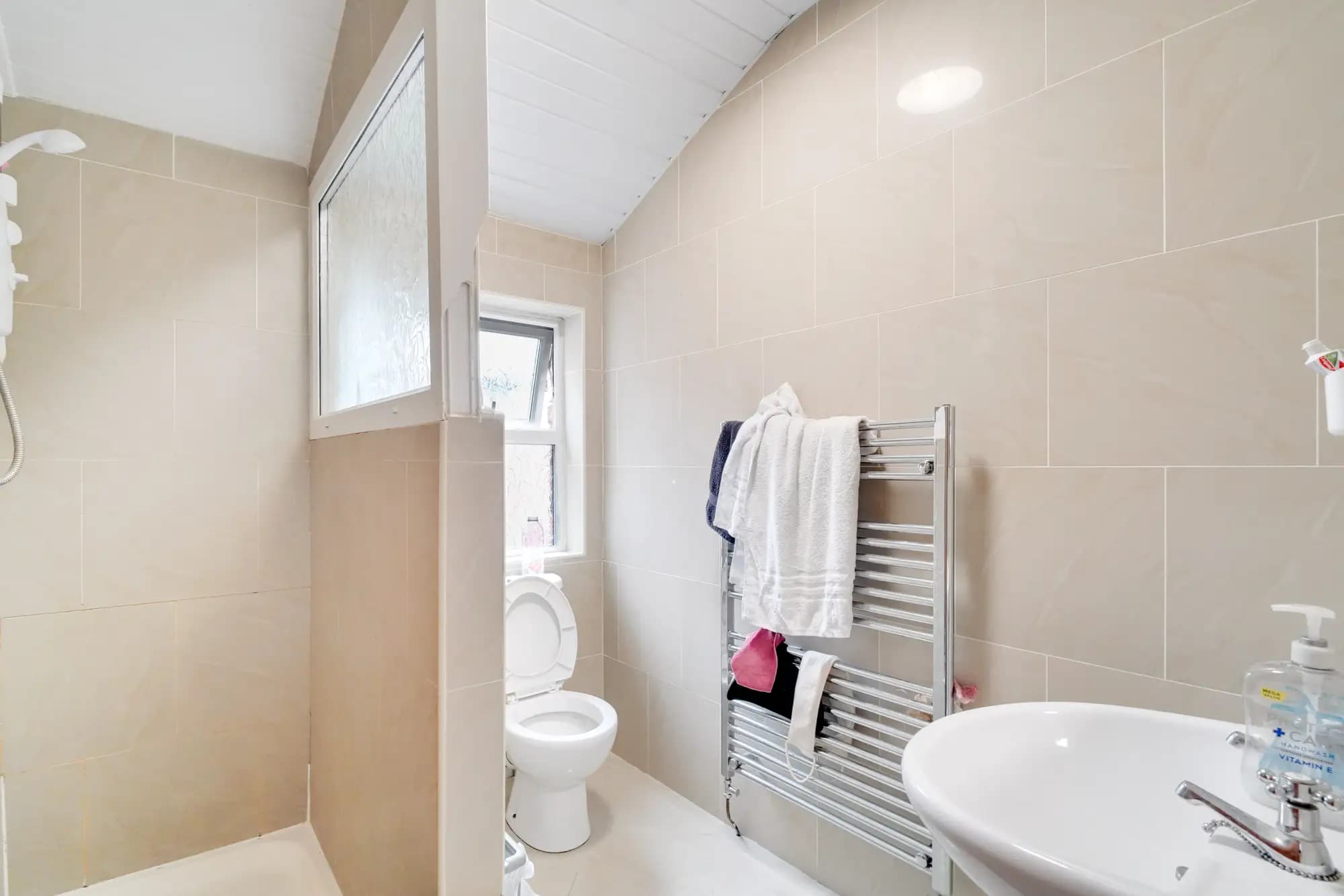 property photo 5 of 19
