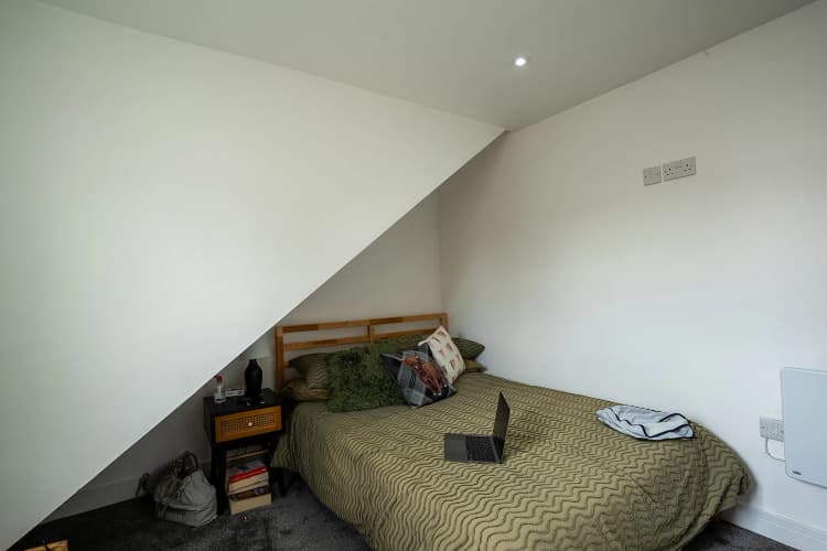 property photo 12 of 21