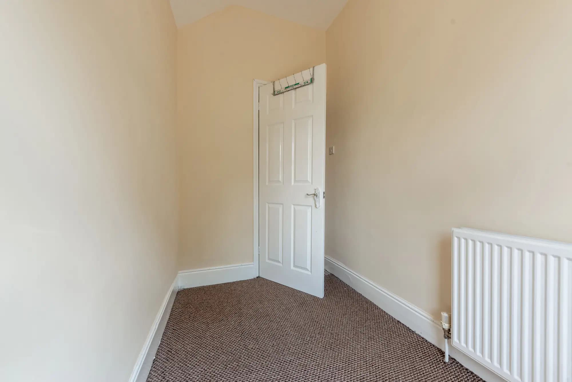 property photo 25 of 44