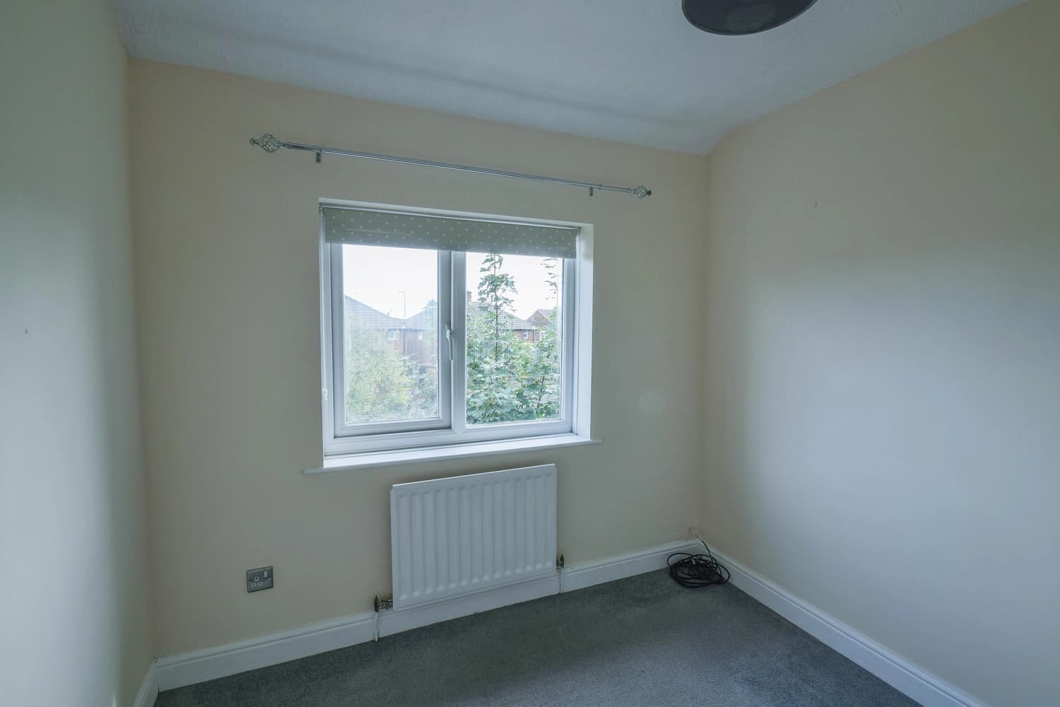property photo 11 of 16