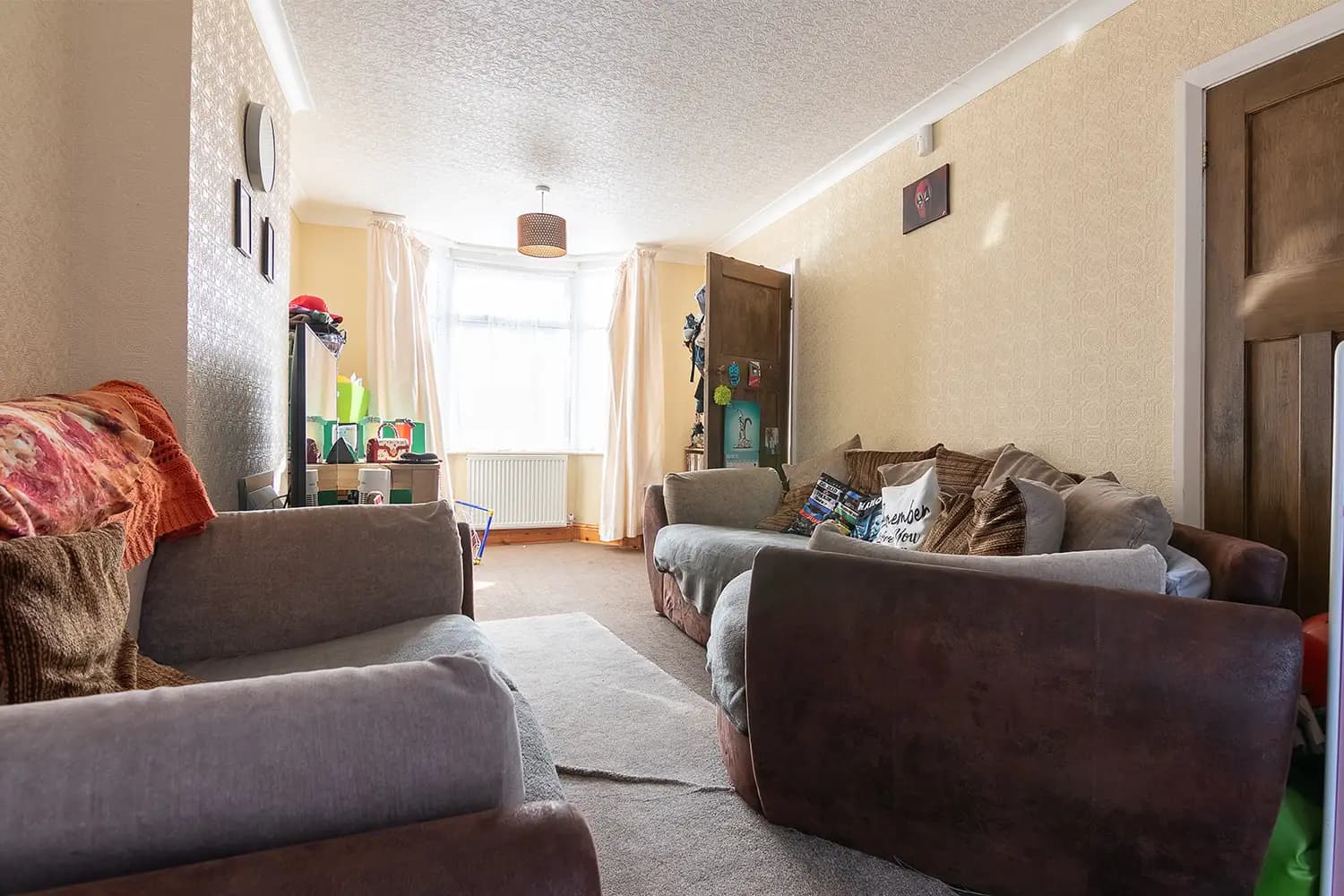 property photo 4 of 17