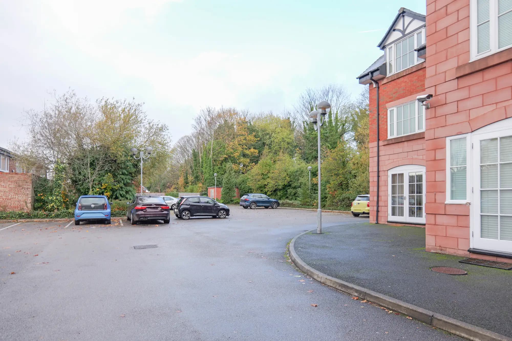 property photo 18 of 20