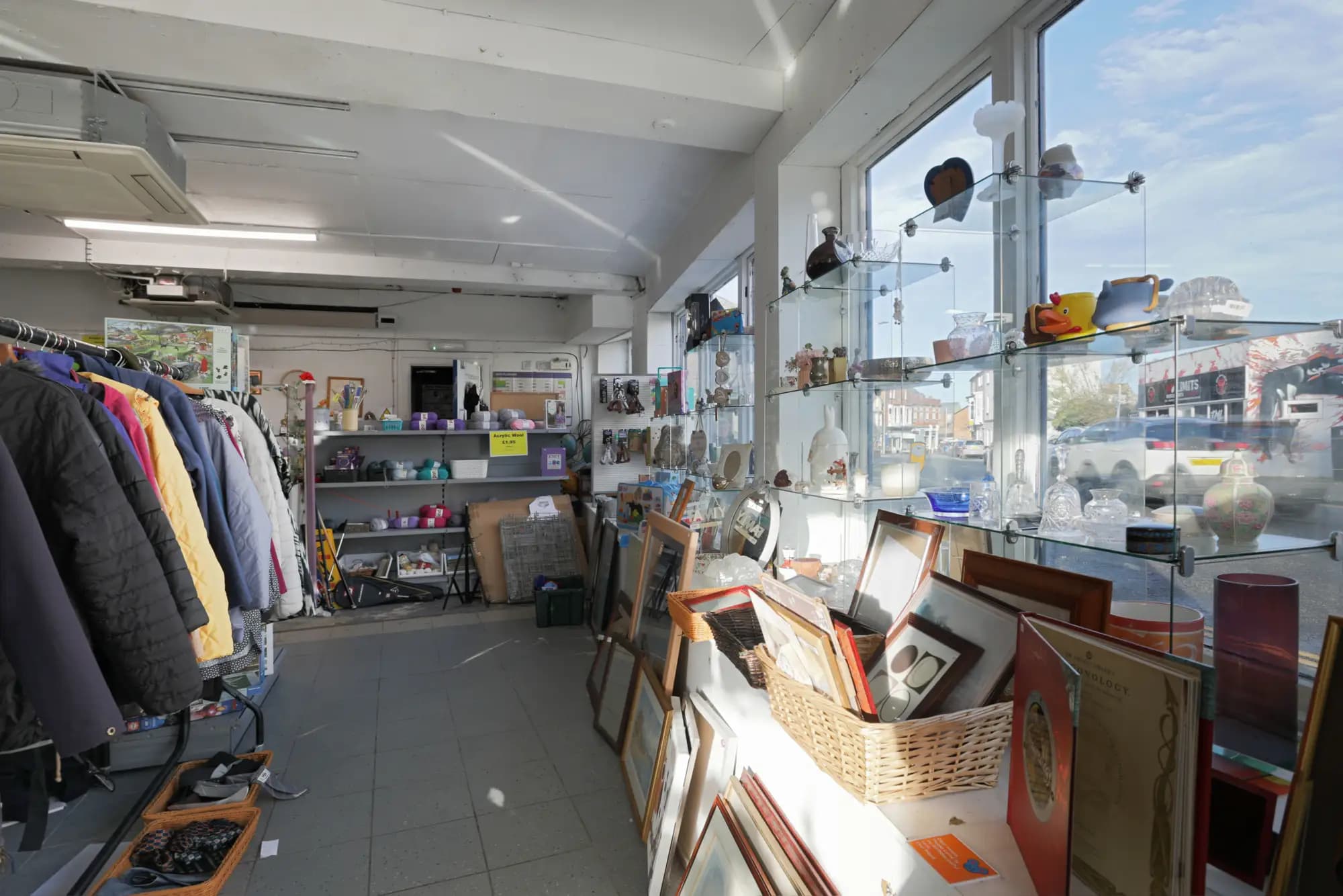 property photo 4 of 13