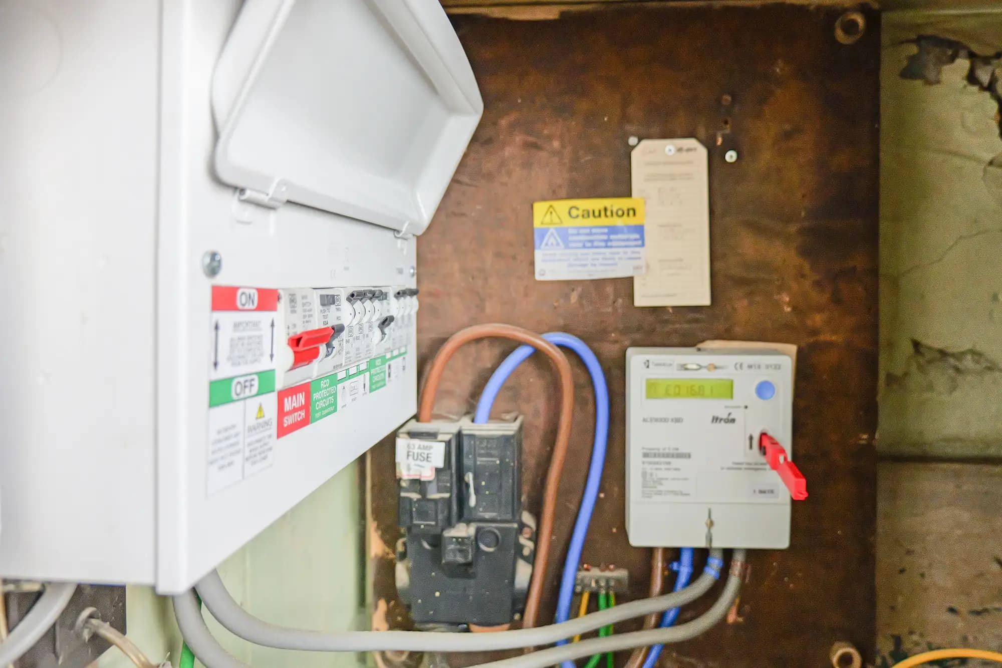 property photo 11 of 17