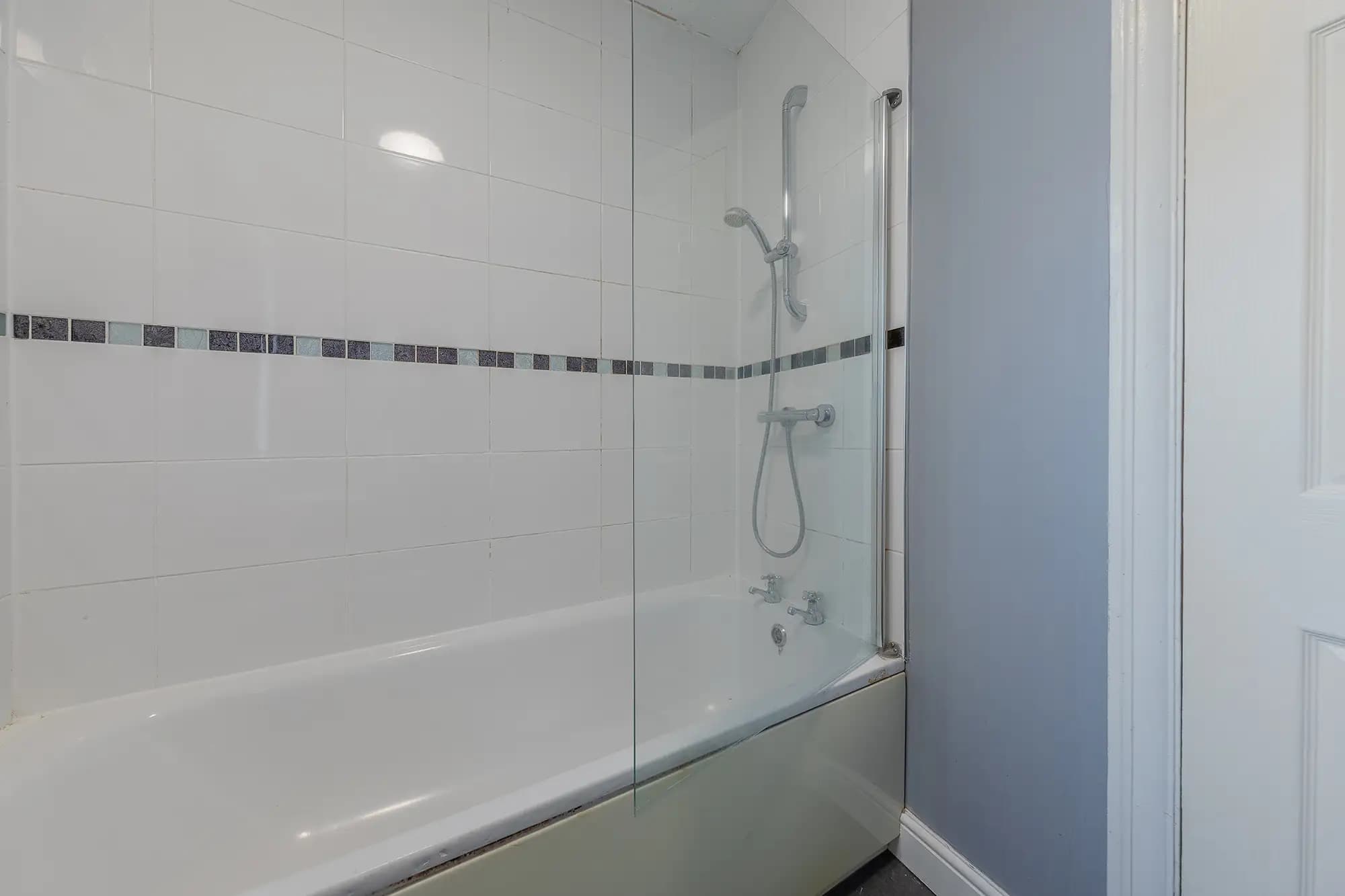 property photo 9 of 29