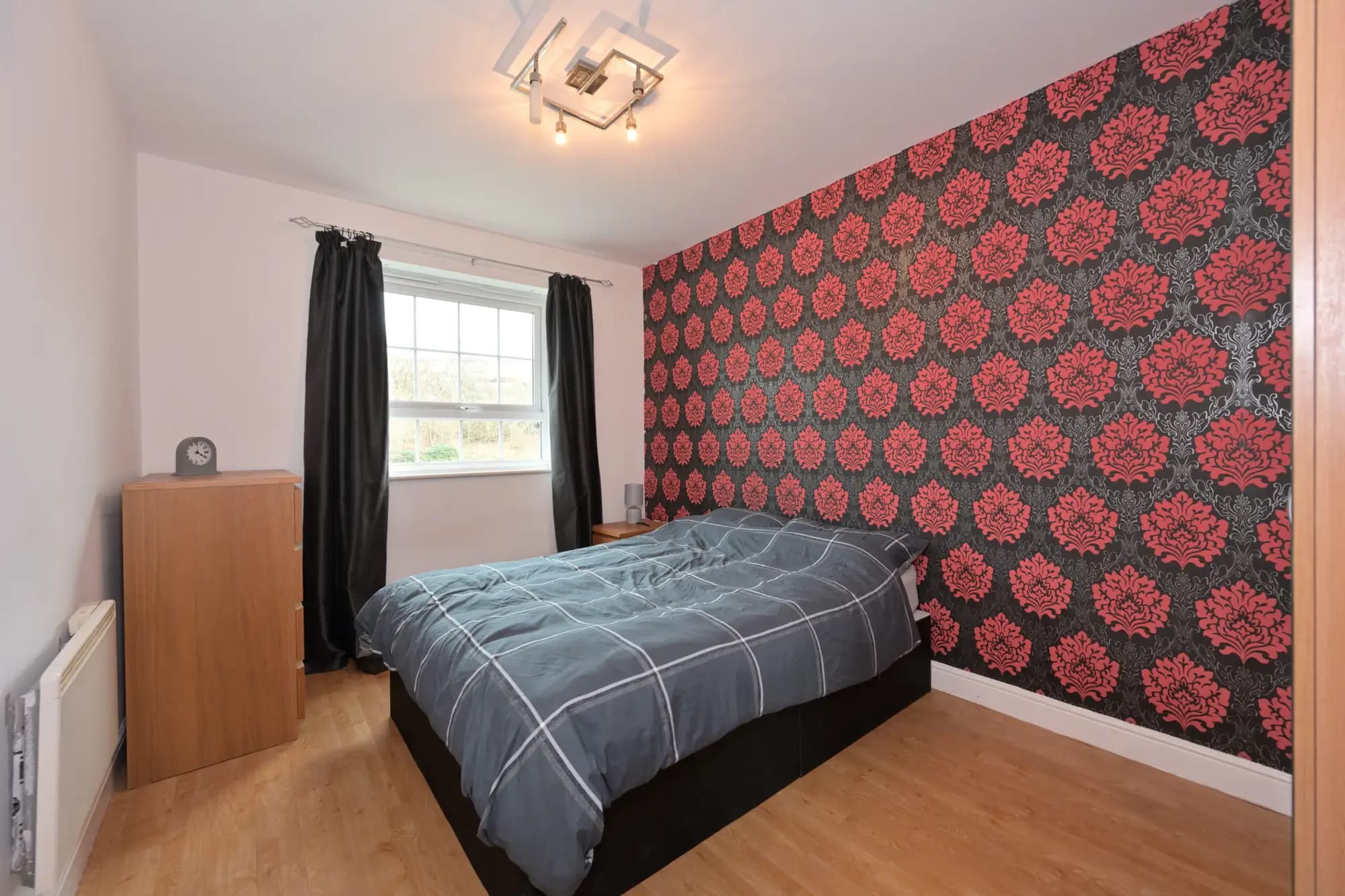 property photo 11 of 18