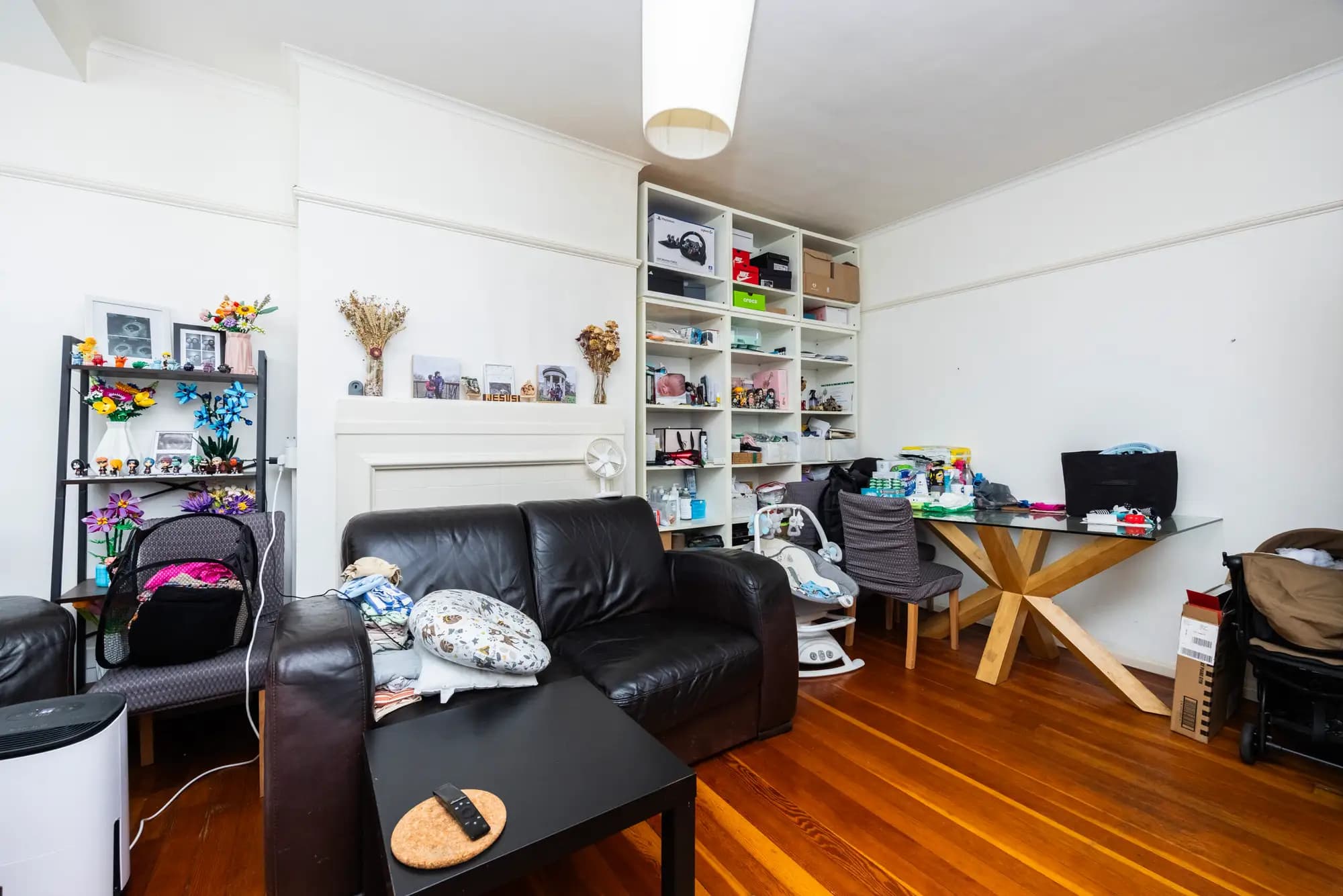 property photo 5 of 12