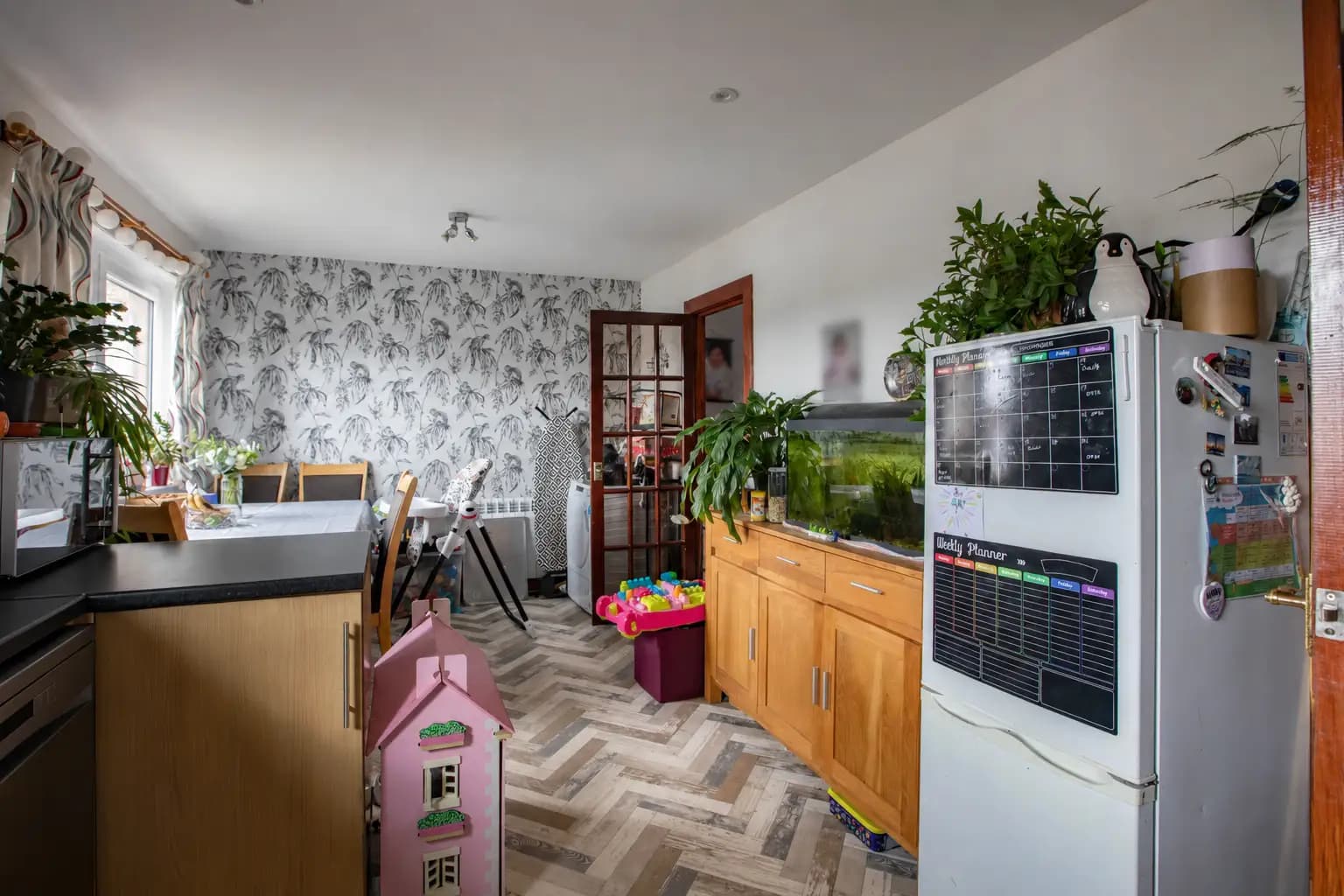 property photo 11 of 27