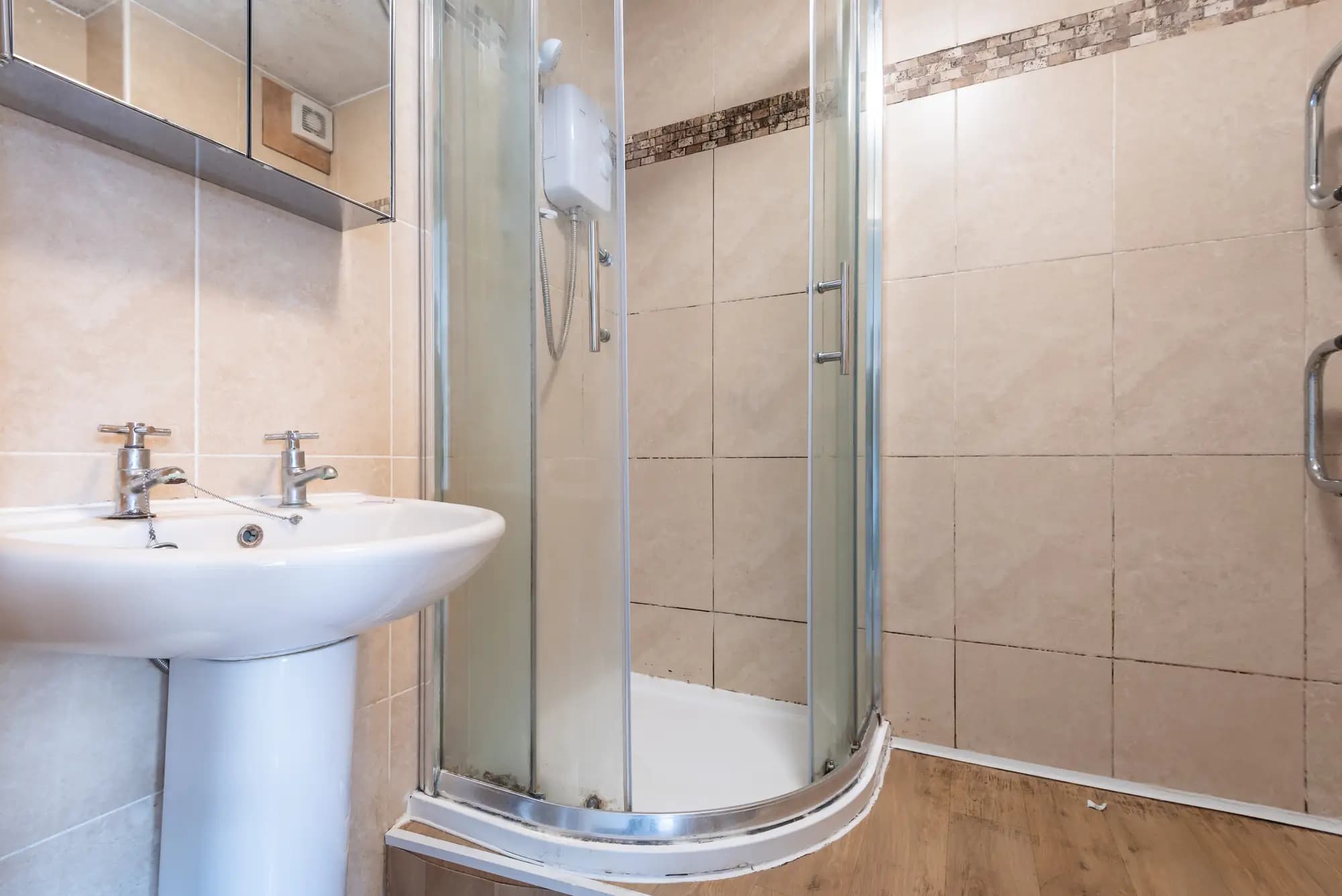 property photo 10 of 14